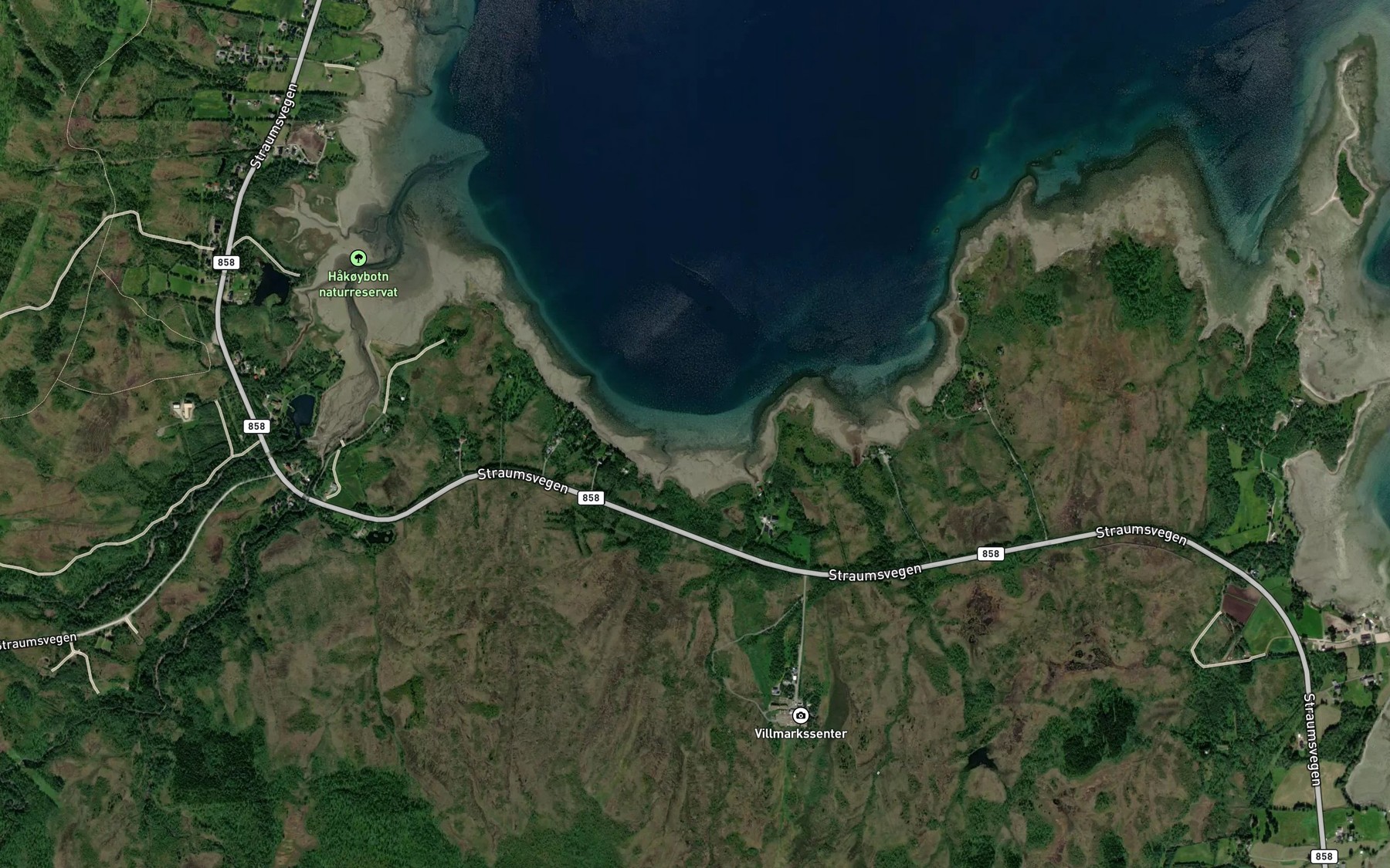 Satellite map of the Arngambukta