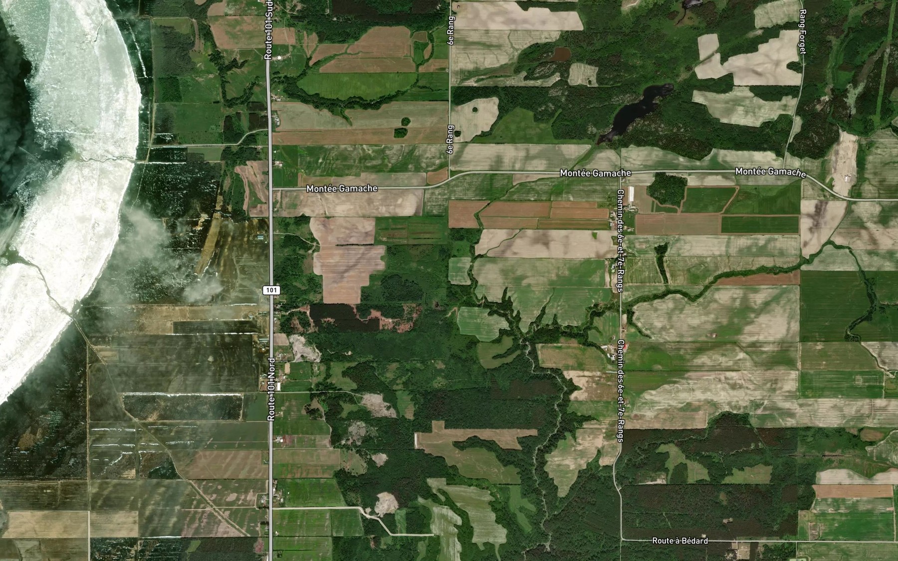 Satellite map of the Cours d'eau Belanger