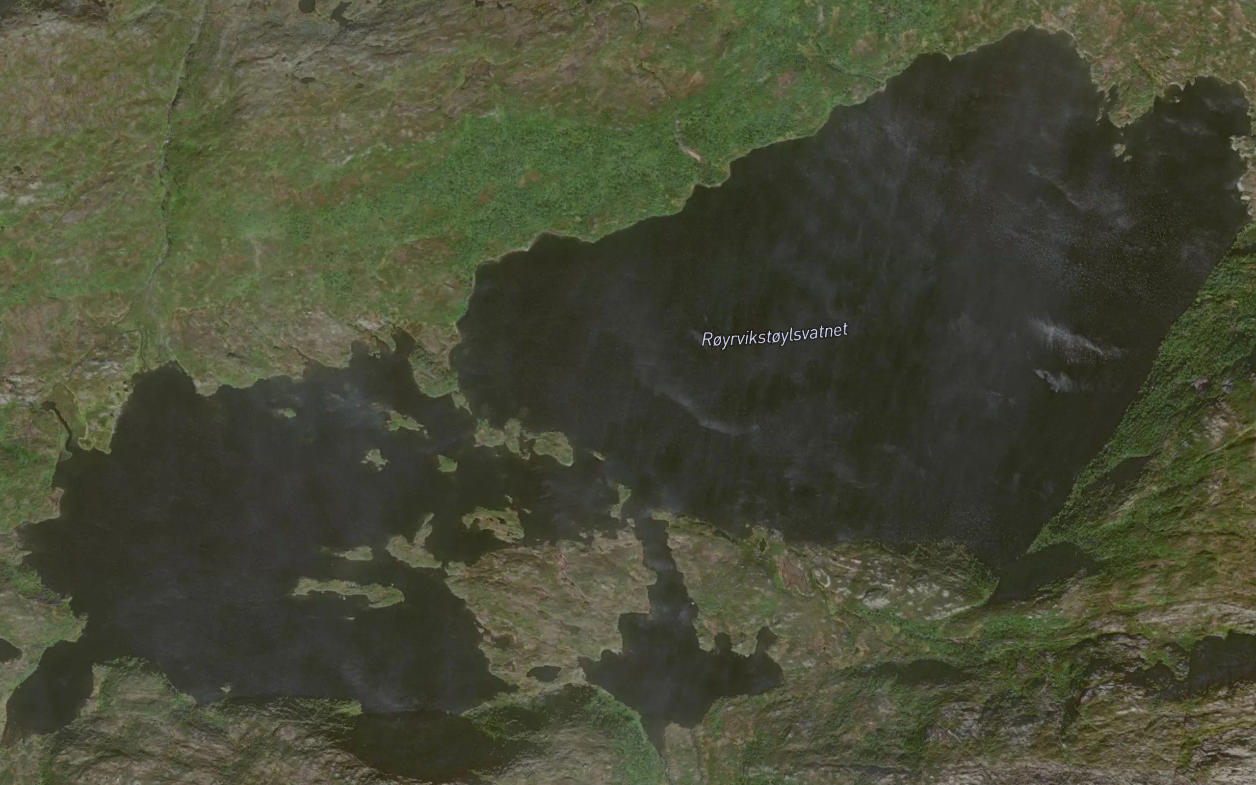 Royrvikstoylsvatnet