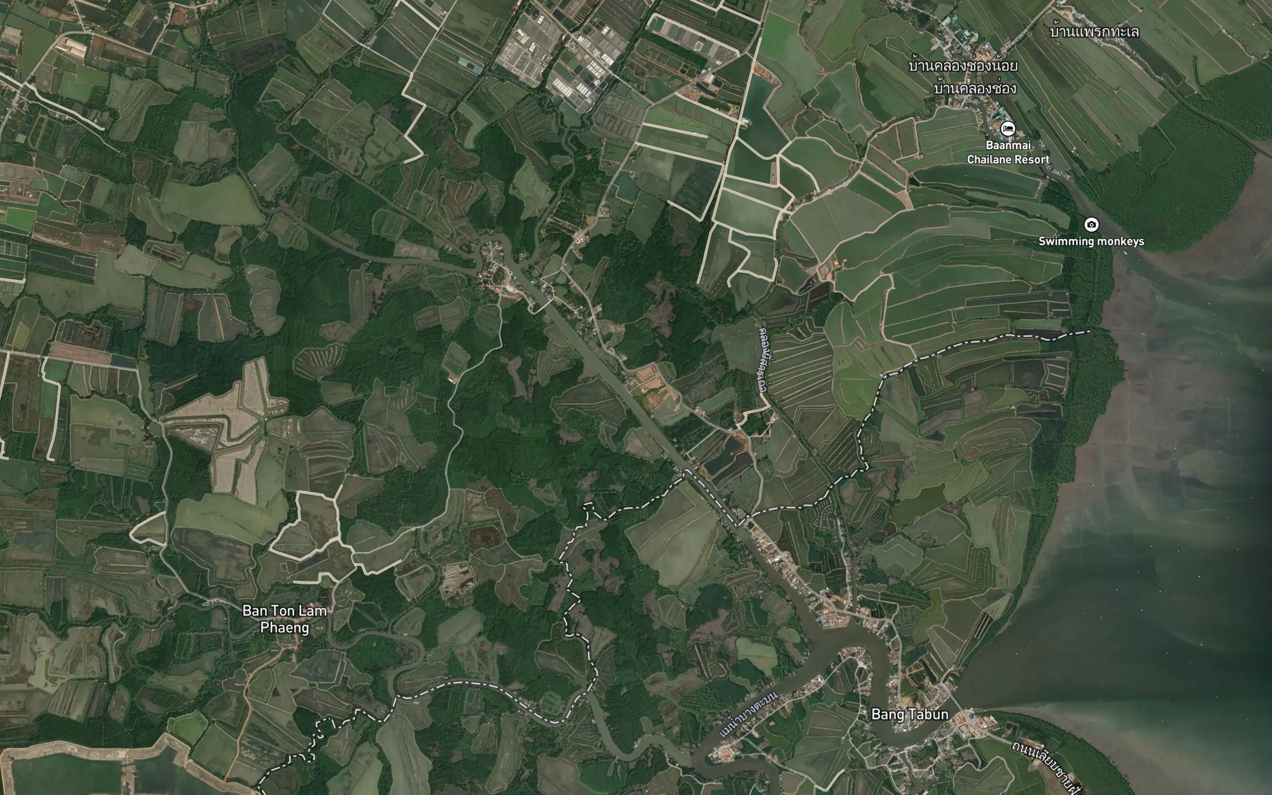 Satellite map of the Khlong Yi San Kao