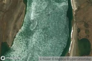 Isluuraarjuittuq Lake