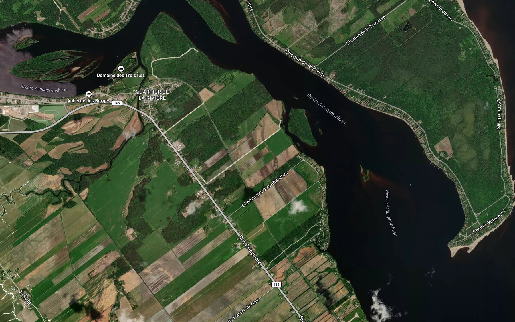 Satellite map of the Cours d'eau Bouchard