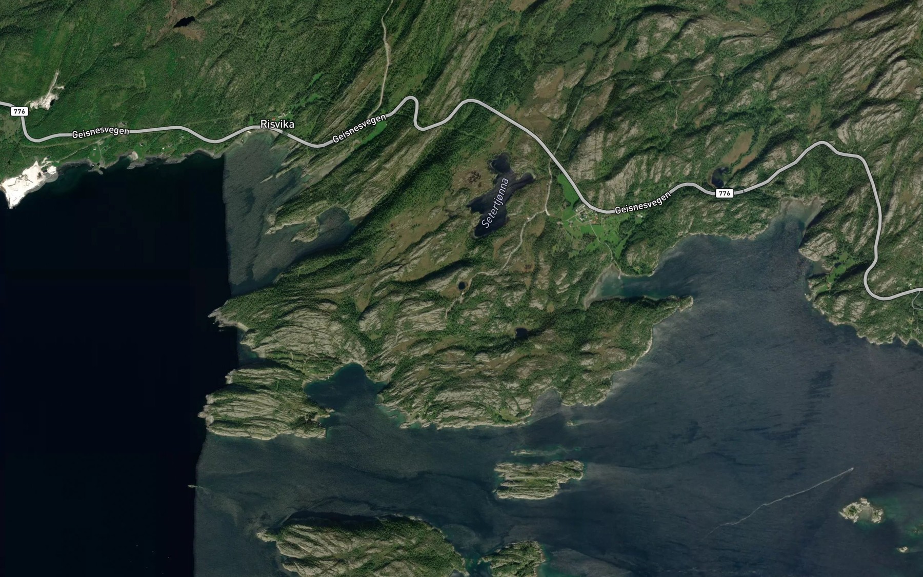 Satellite map of the Lomtjonna