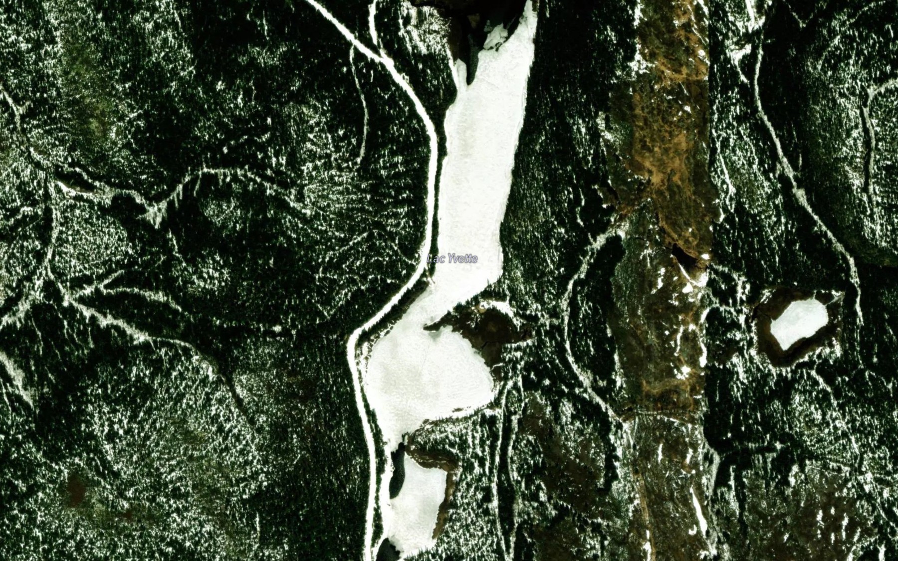 Satellite map of the Lac Yvette