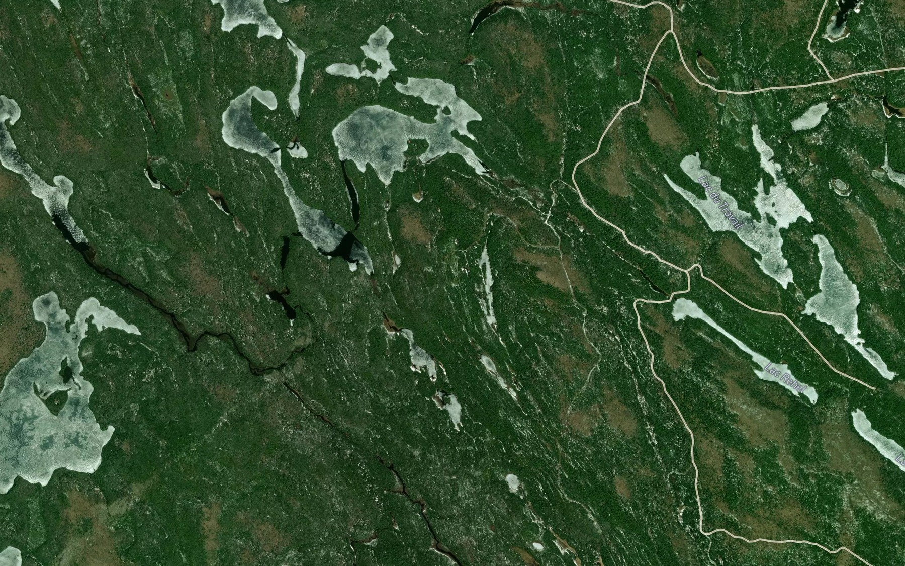 Satellite map of the Etang du Portage