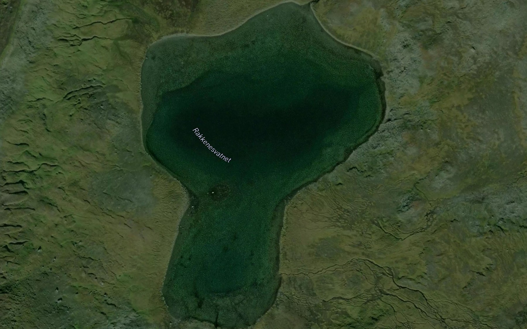 Satellite map of the Rakkenesvatnet