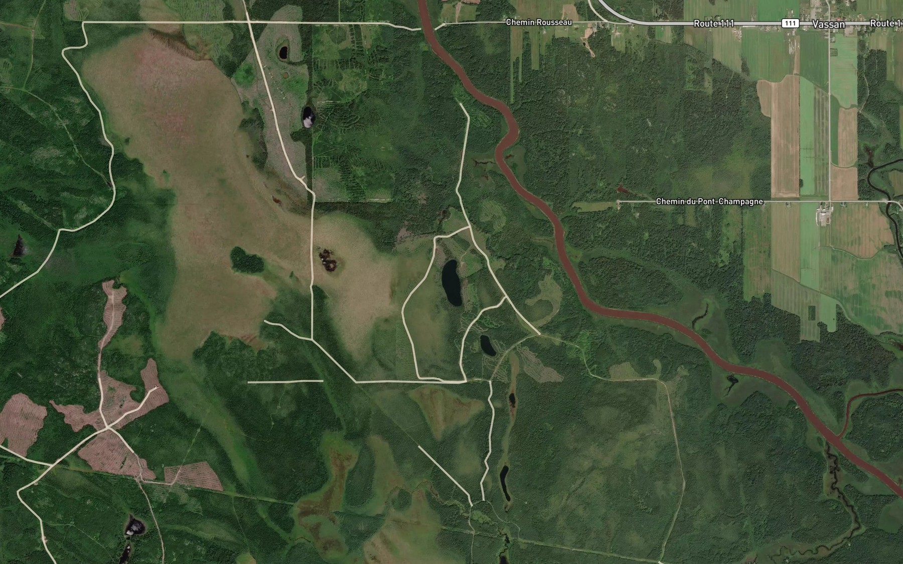 Satellite map of the Lac Lefebvre