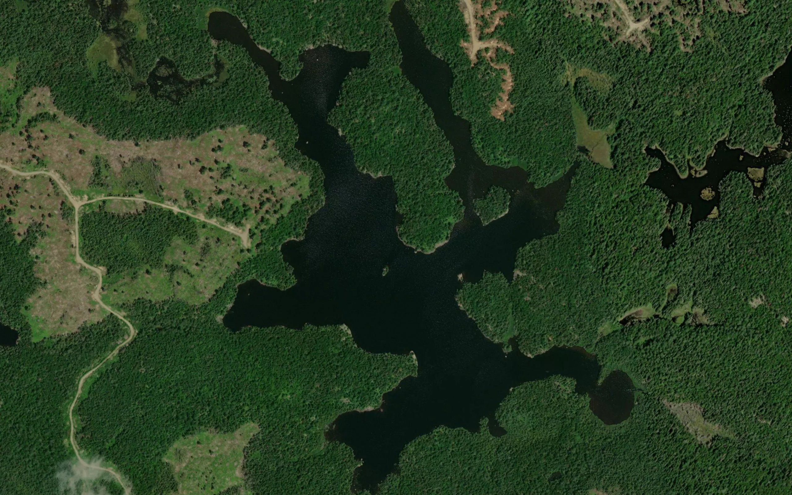 Shingwak Lake