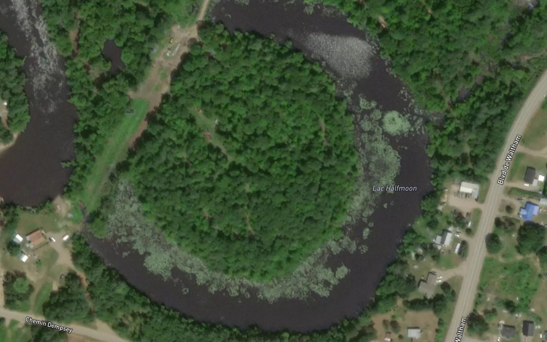 Satellite map of the Lac Halfmoon