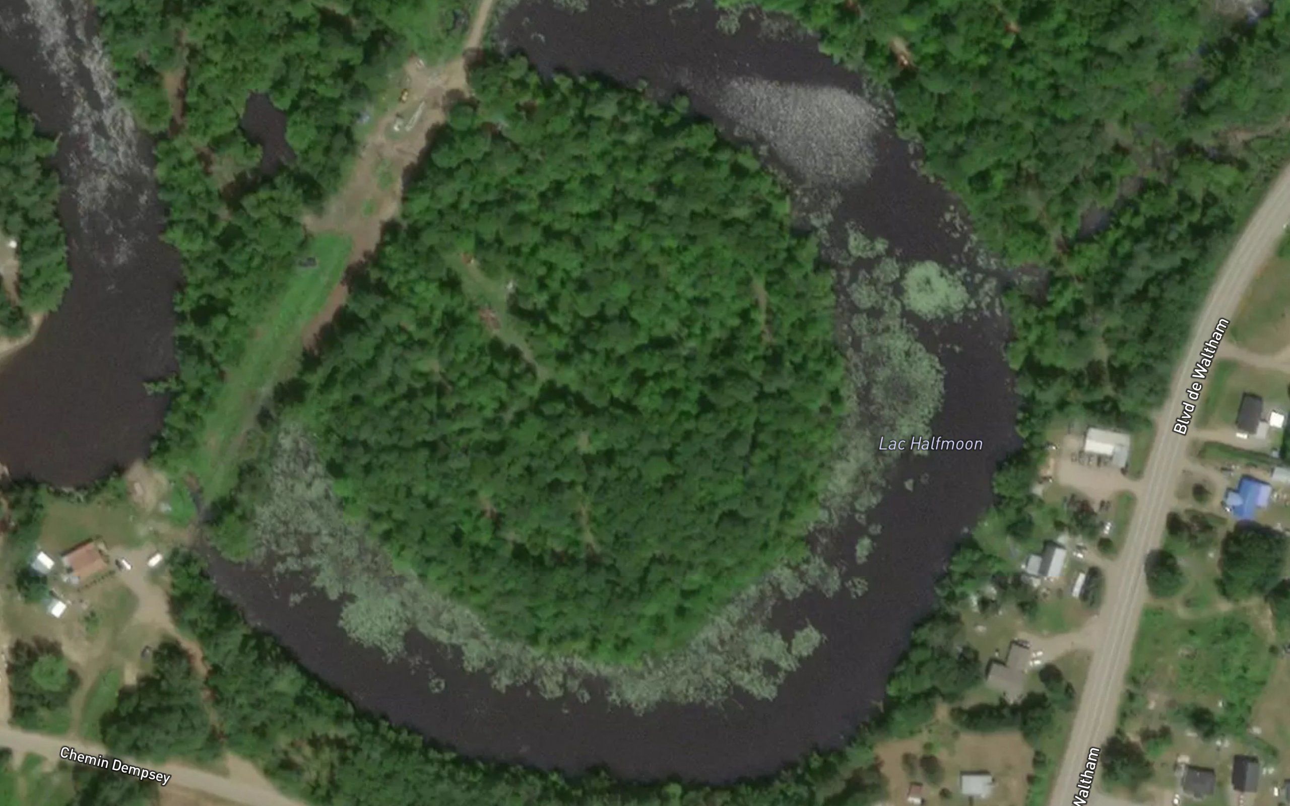 Lac Halfmoon
