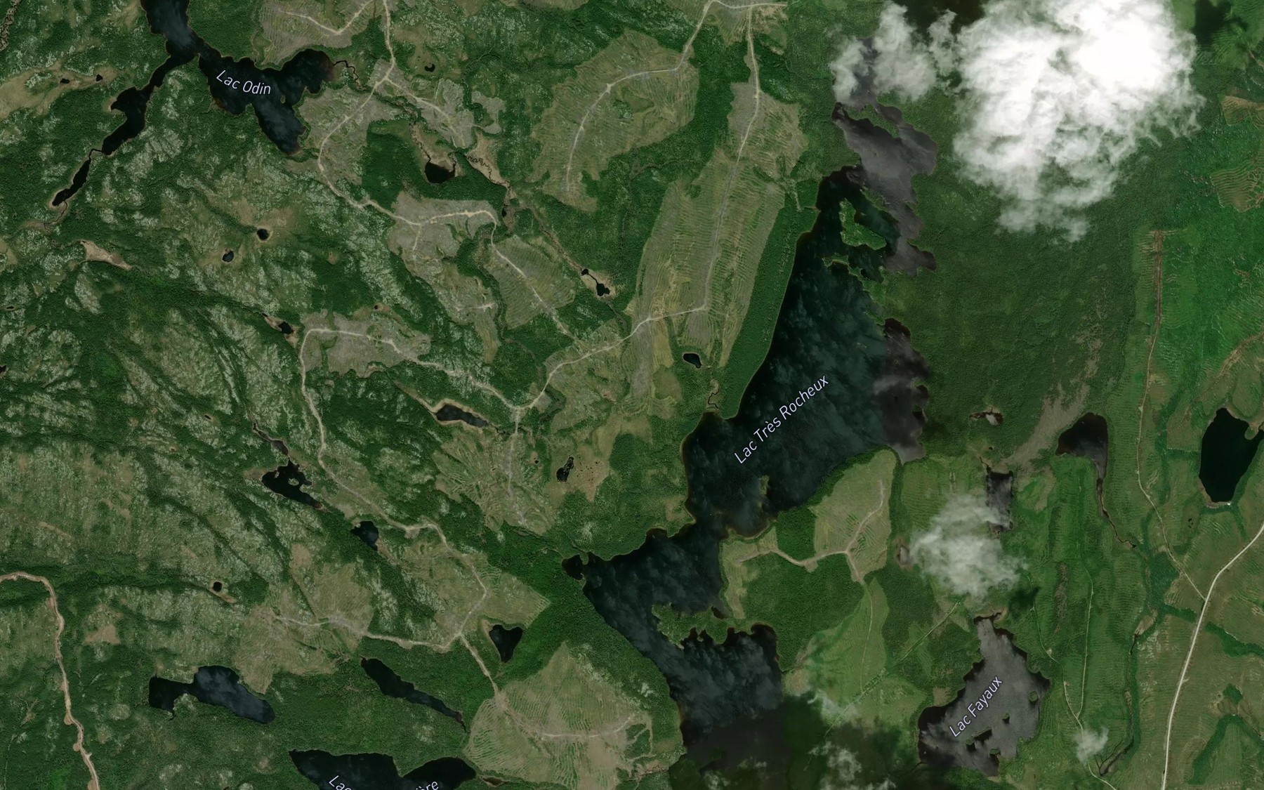 Satellite map of the Lac Tres Rocheux