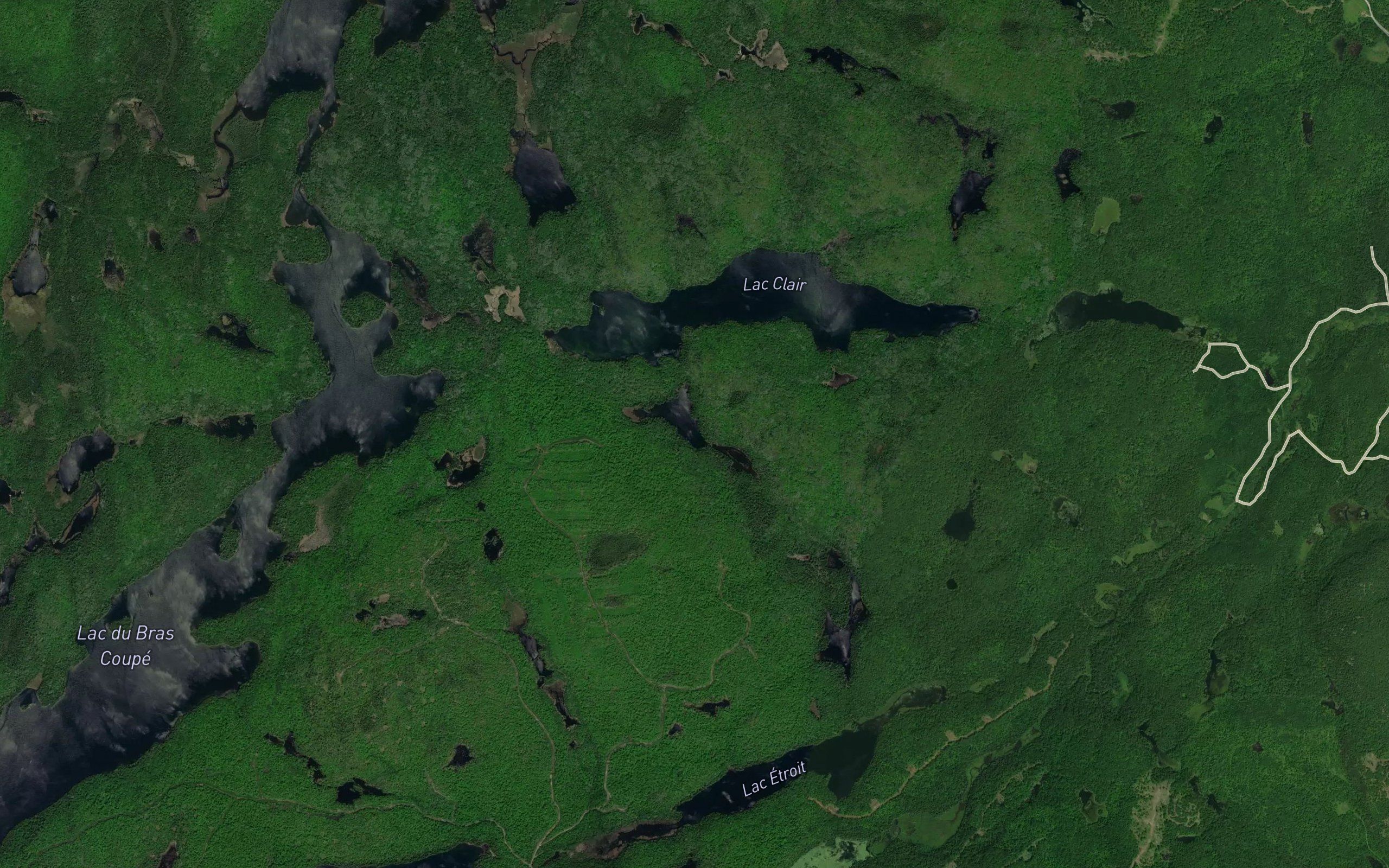 Petit lac Clair