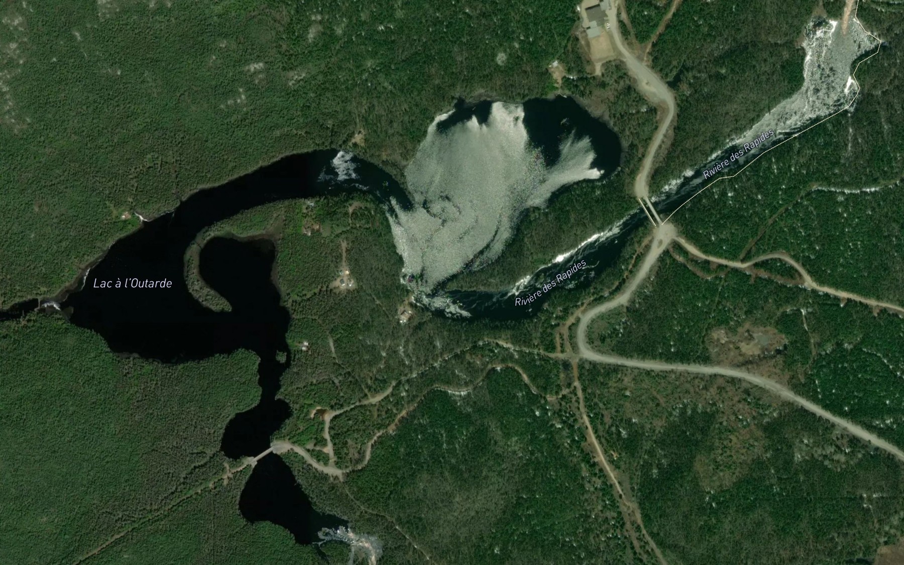 Satellite map of the Lac a l'Outarde