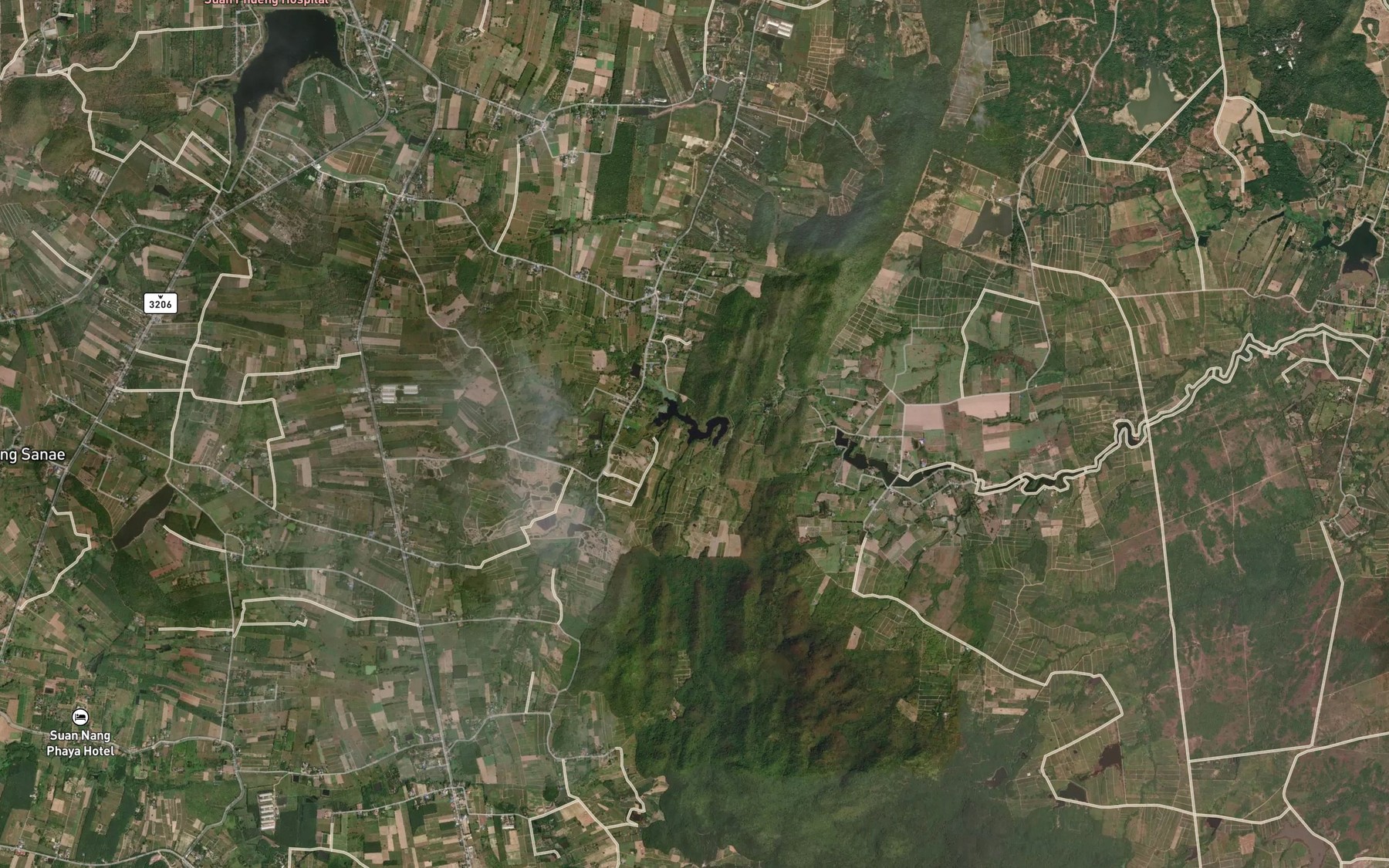 Satellite map of the Ang Kep Nam Thung Hin Si