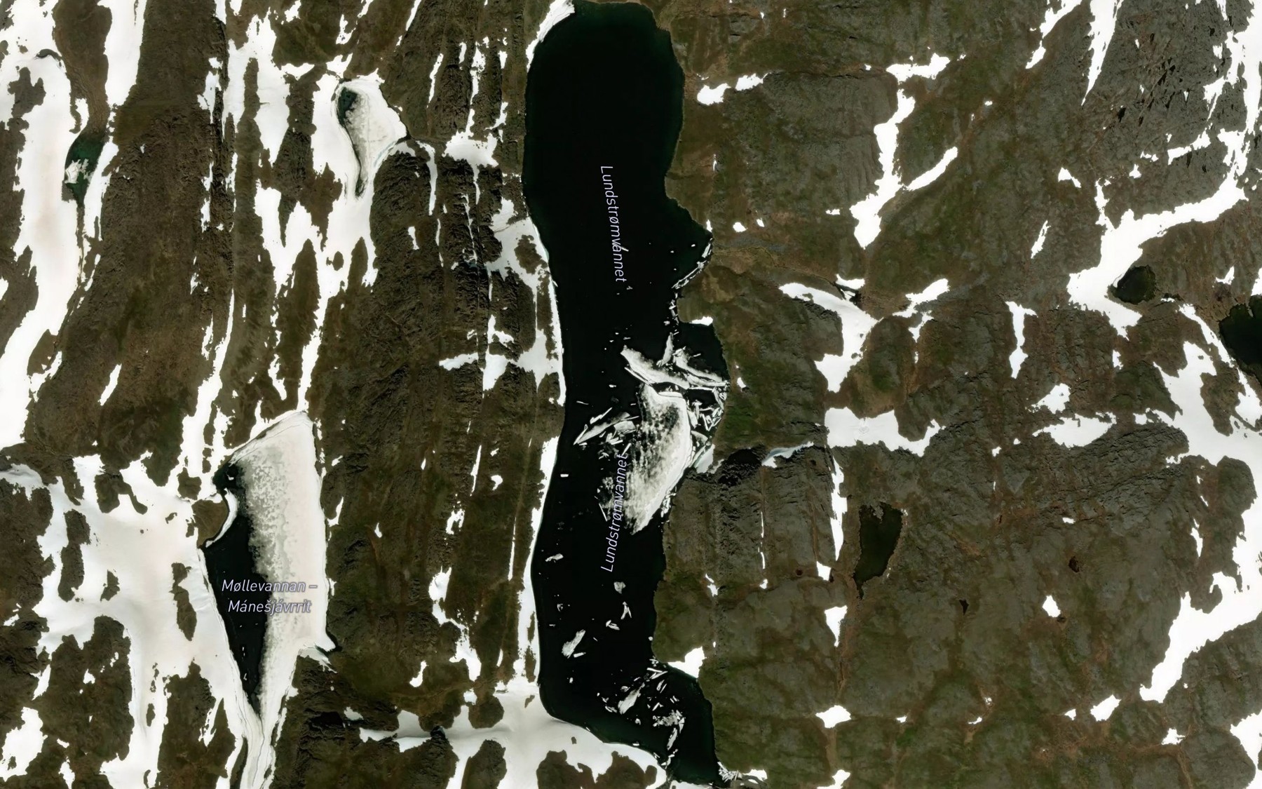 Satellite map of the Lundstraumvatnet