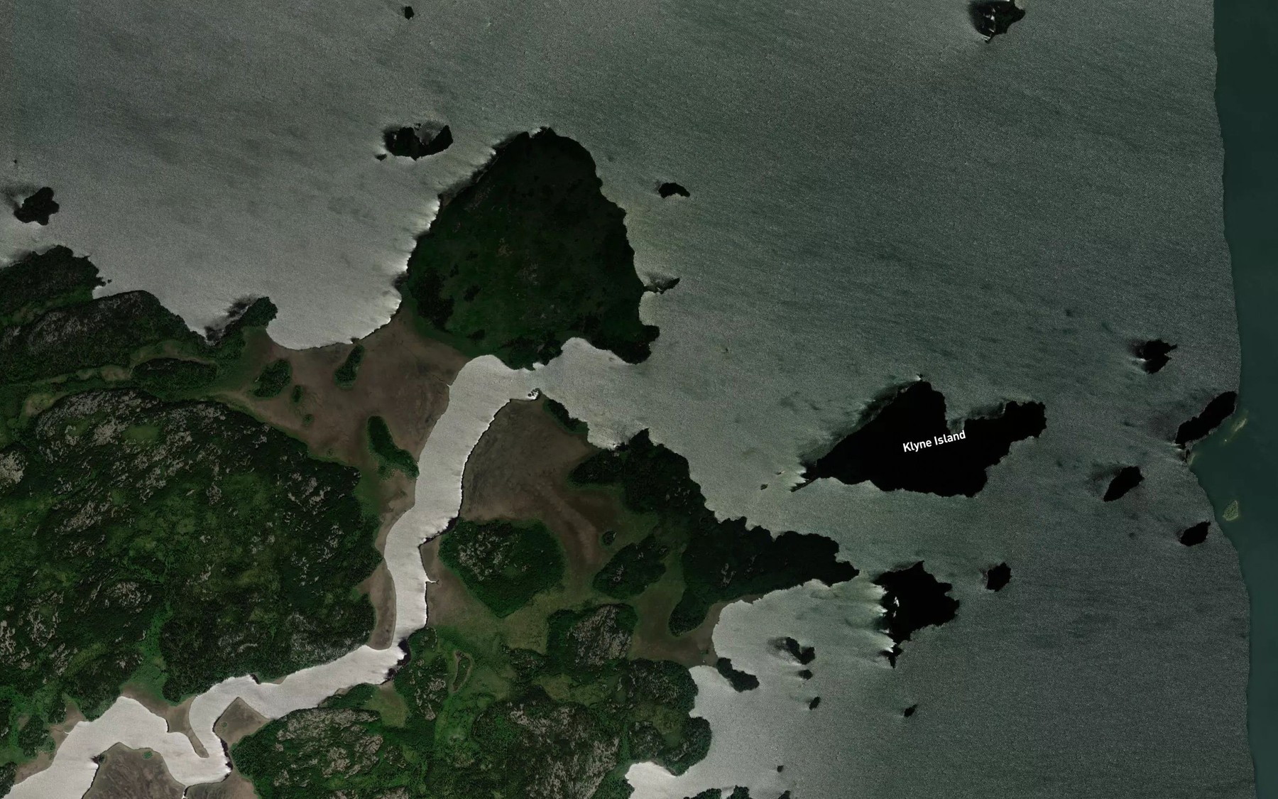 Satellite map of the Keepeewiskawakun River