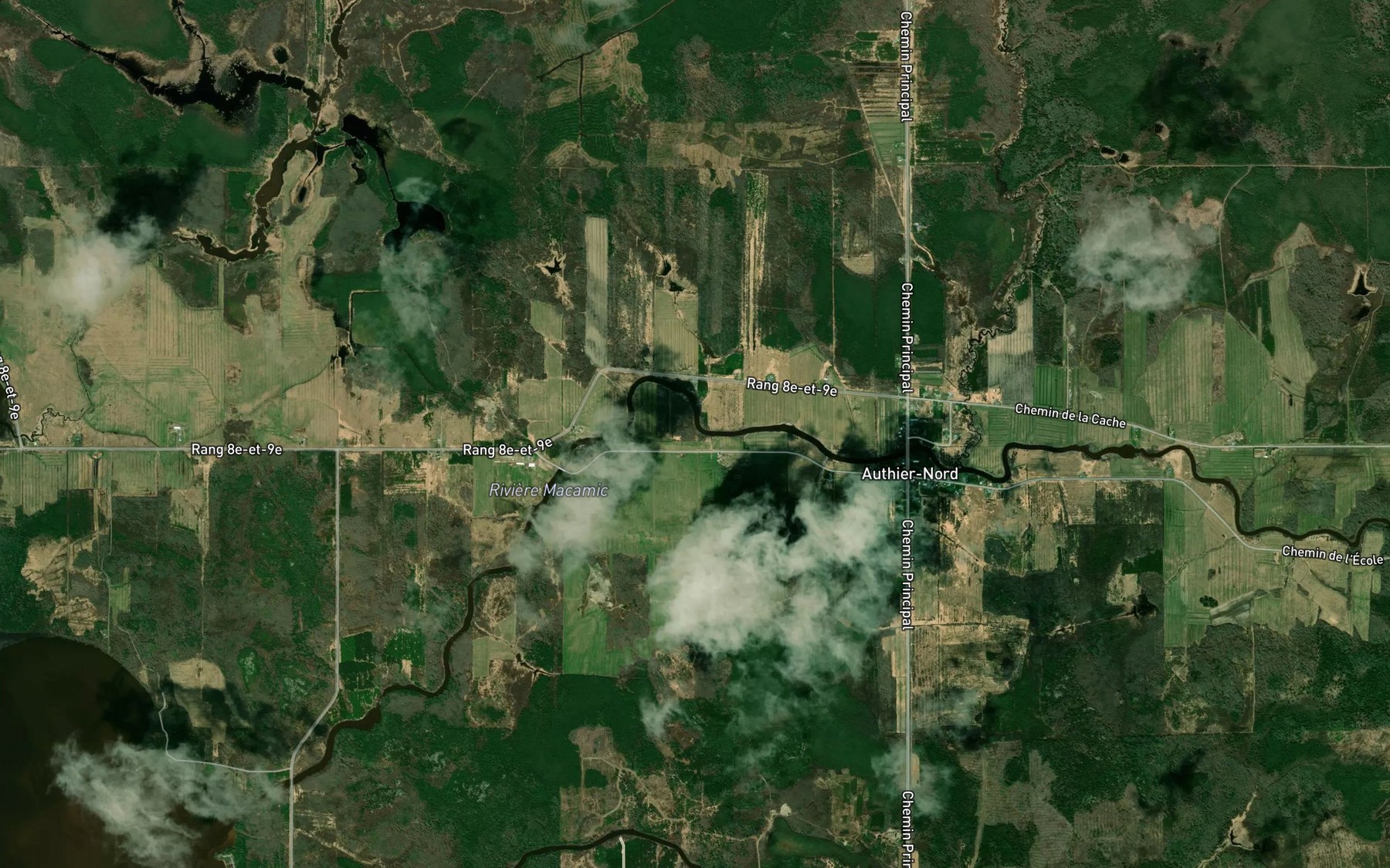 Satellite map of the Cours d'eau Bourgeois