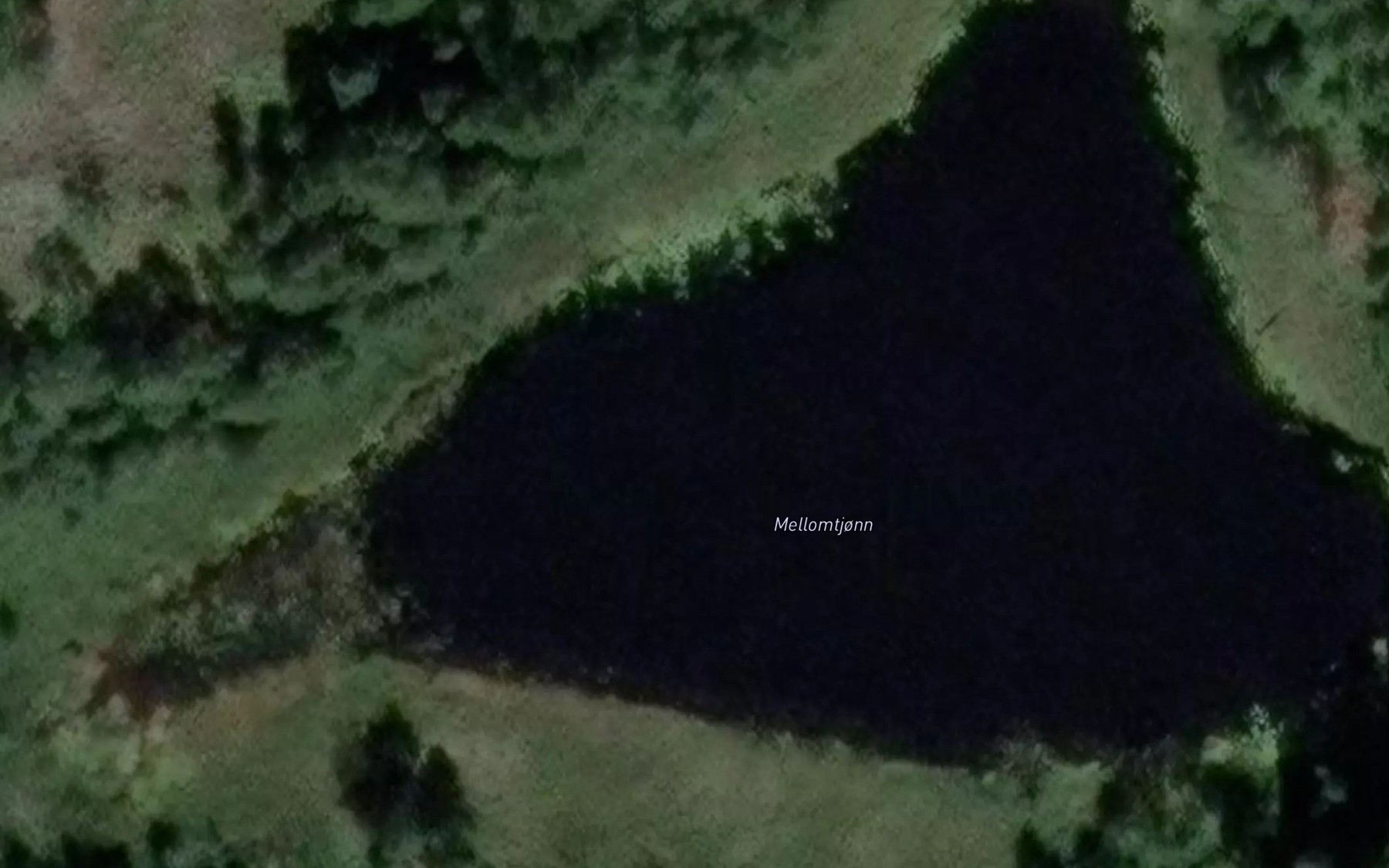 Satellite map of the Mellomtjonn