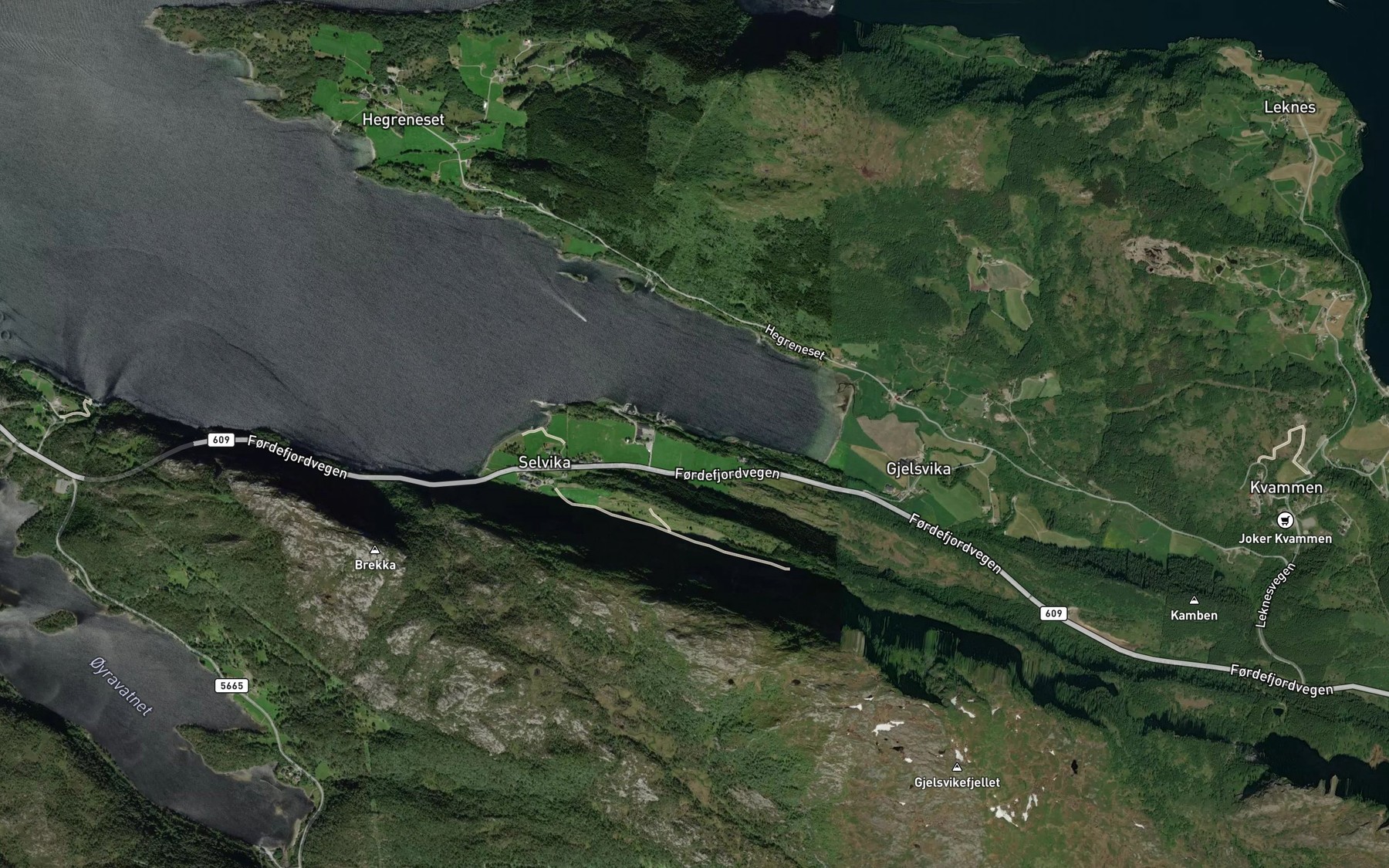 Satellite map of the Klubbevika