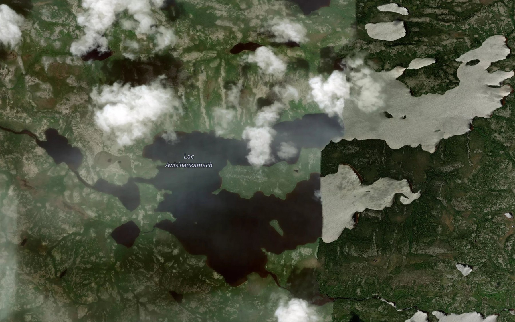 Satellite map of the Lac Awisinaukamach
