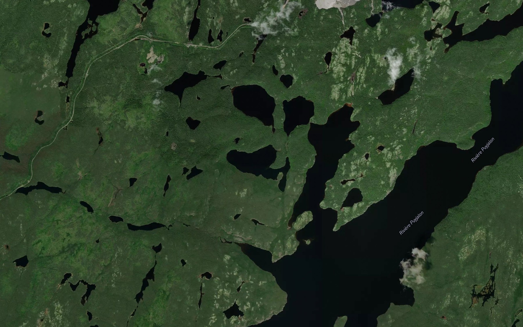 Satellite map of the Lac de la Hache