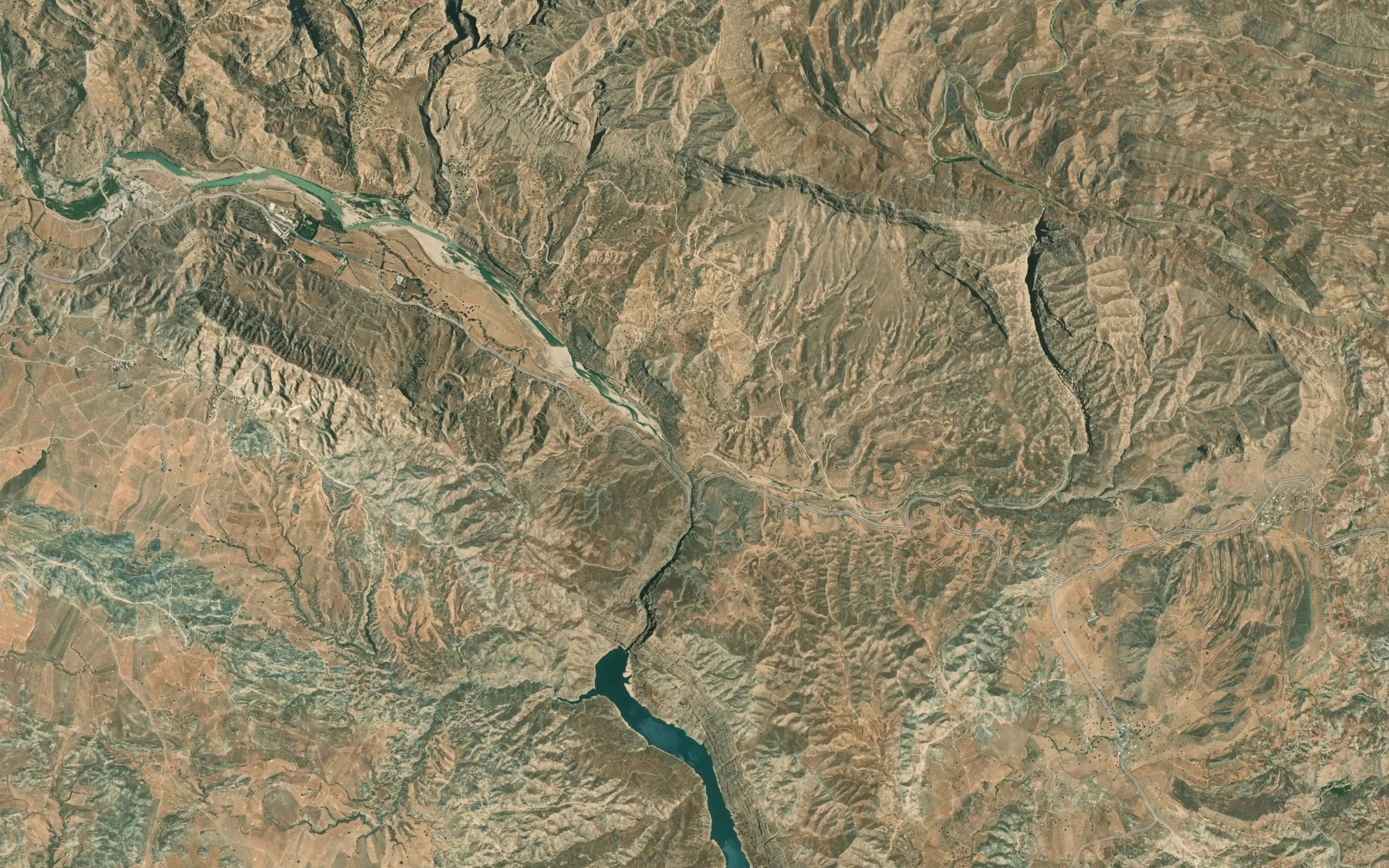 Satellite map of the Rudkhaneh-ye Avajdan