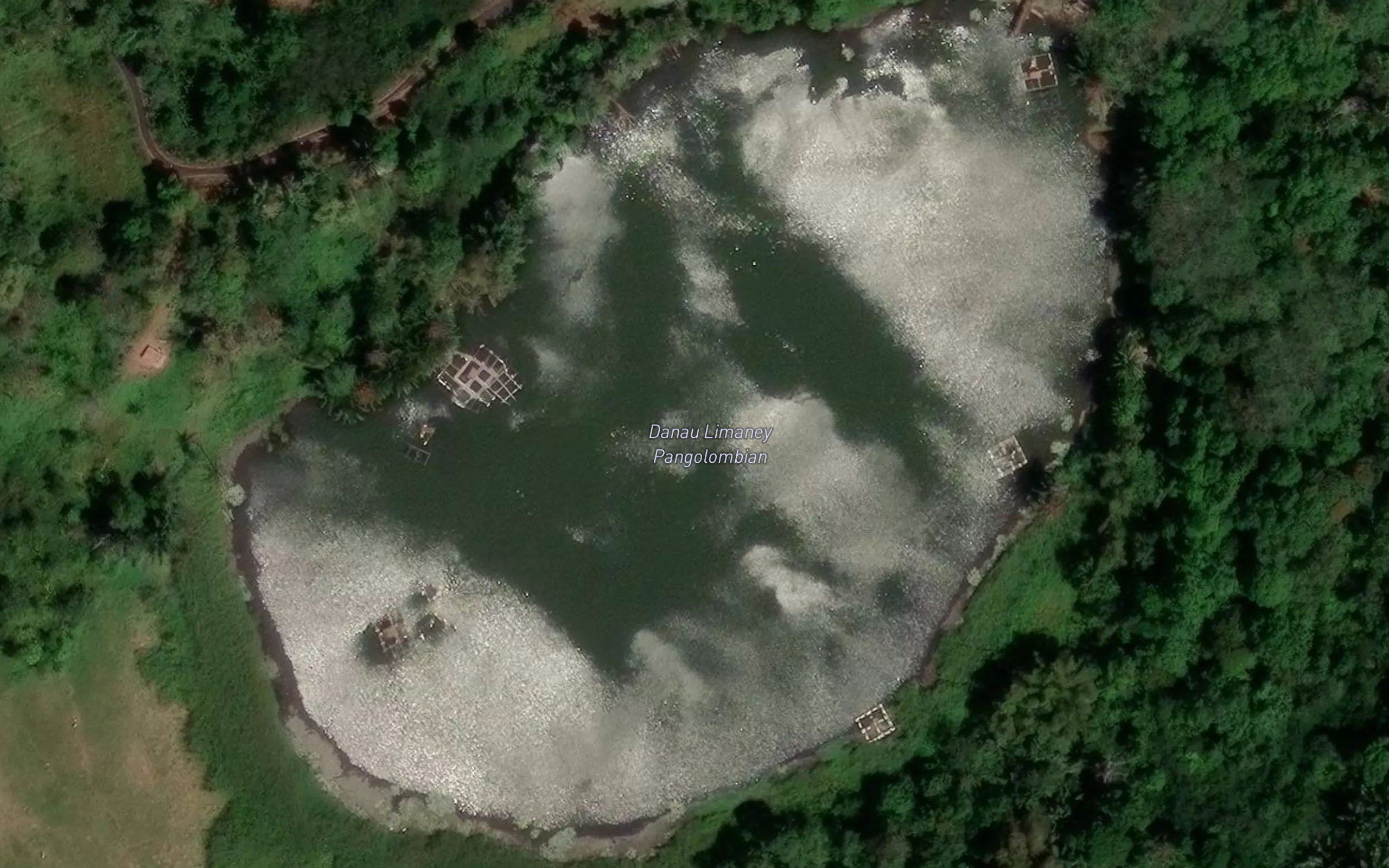 Danau Pangolombian