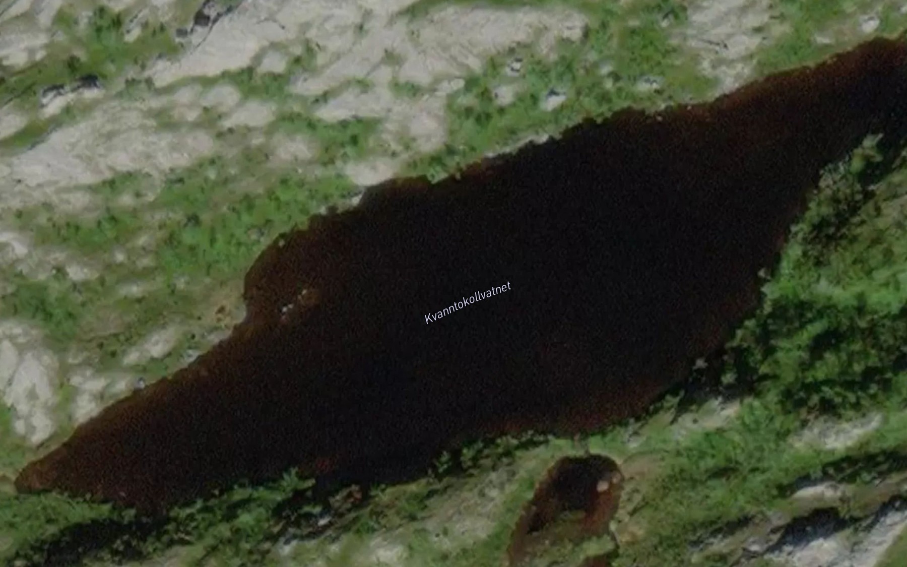 Satellite map of the Kvanntokollvatnet