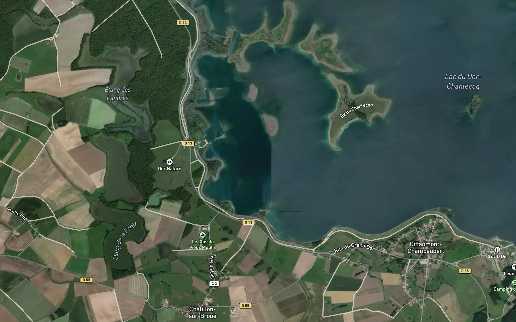 Satellite map of the Etang du Moyen