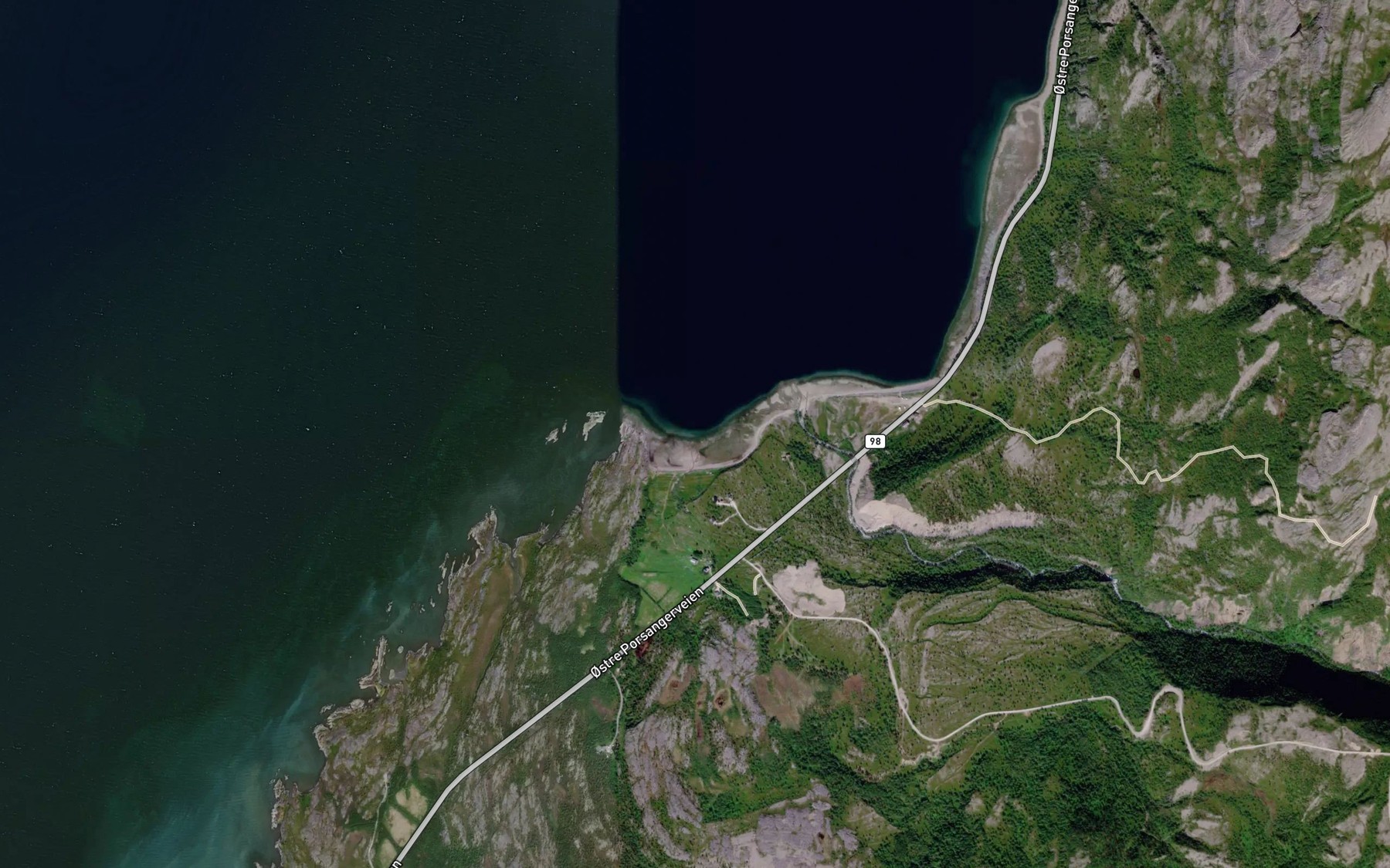 Satellite map of the Caskilgappi