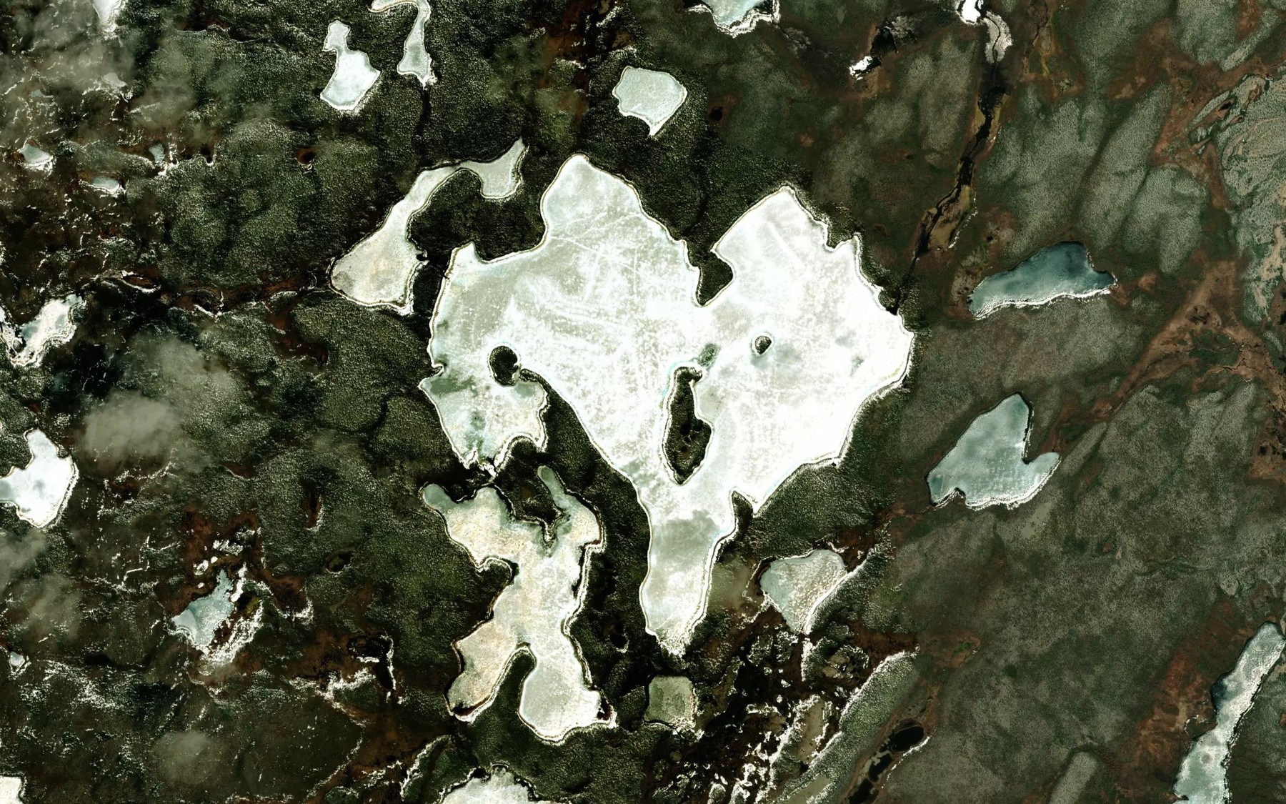 Satellite map of the Sorrenti Lake