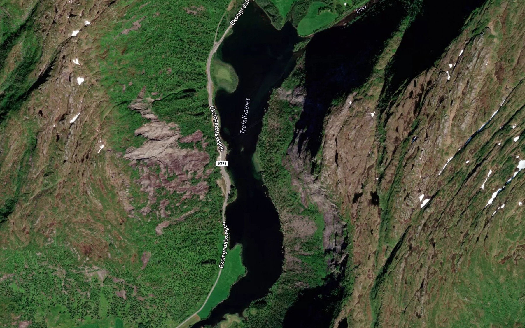 Satellite map of the Trefallvatnet
