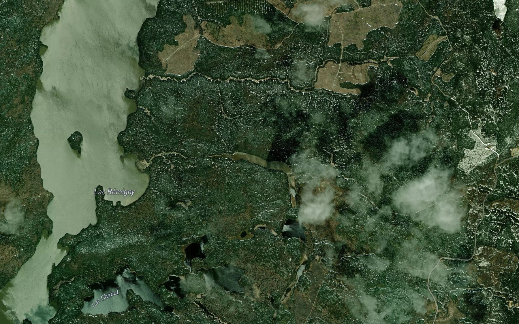Satellite map of the Lac des Deux Cantons