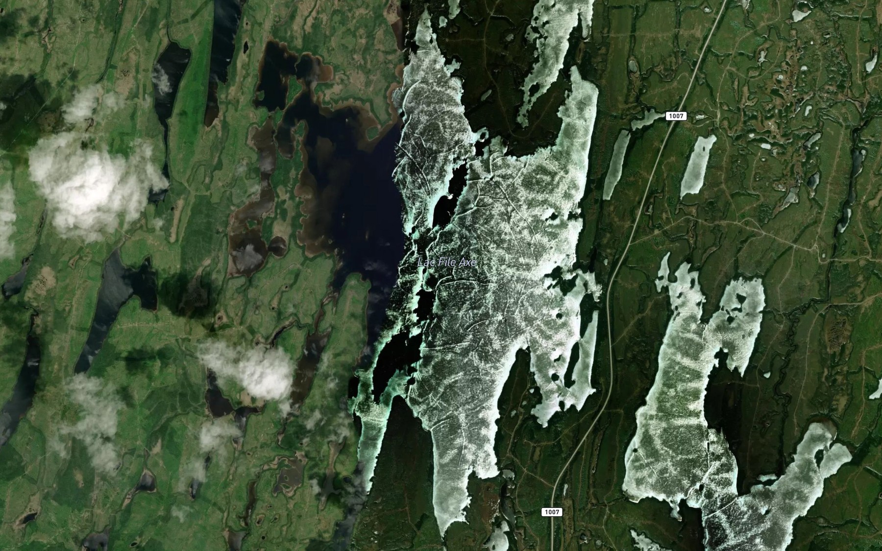 Satellite map of the Lac File Axe