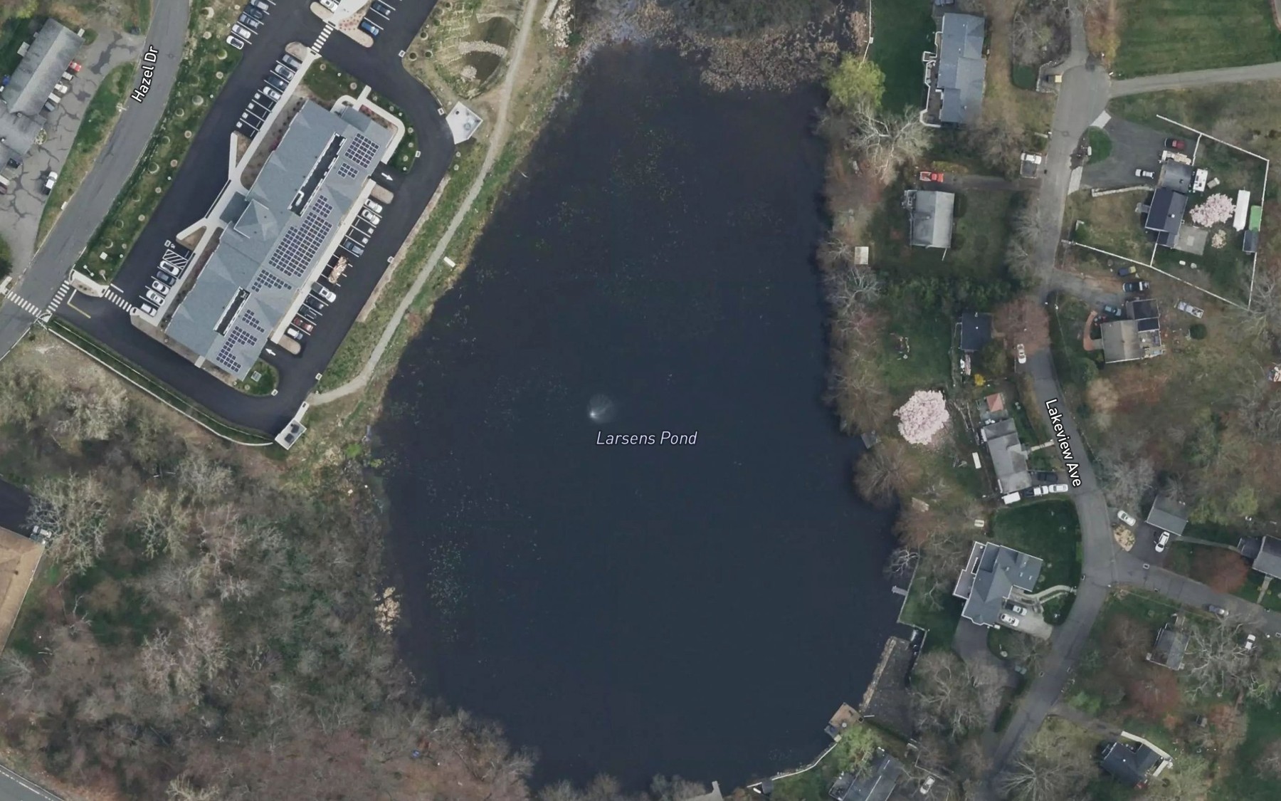 Satellite map of the Larsens Pond