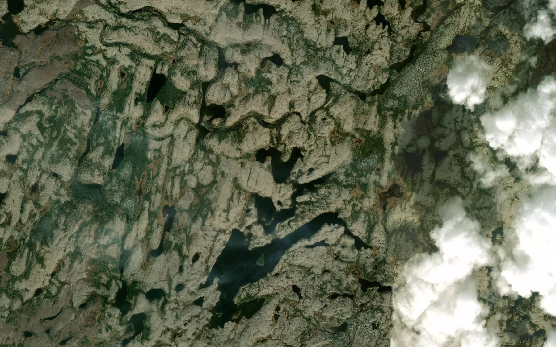 Satellite map of the Lac Poule