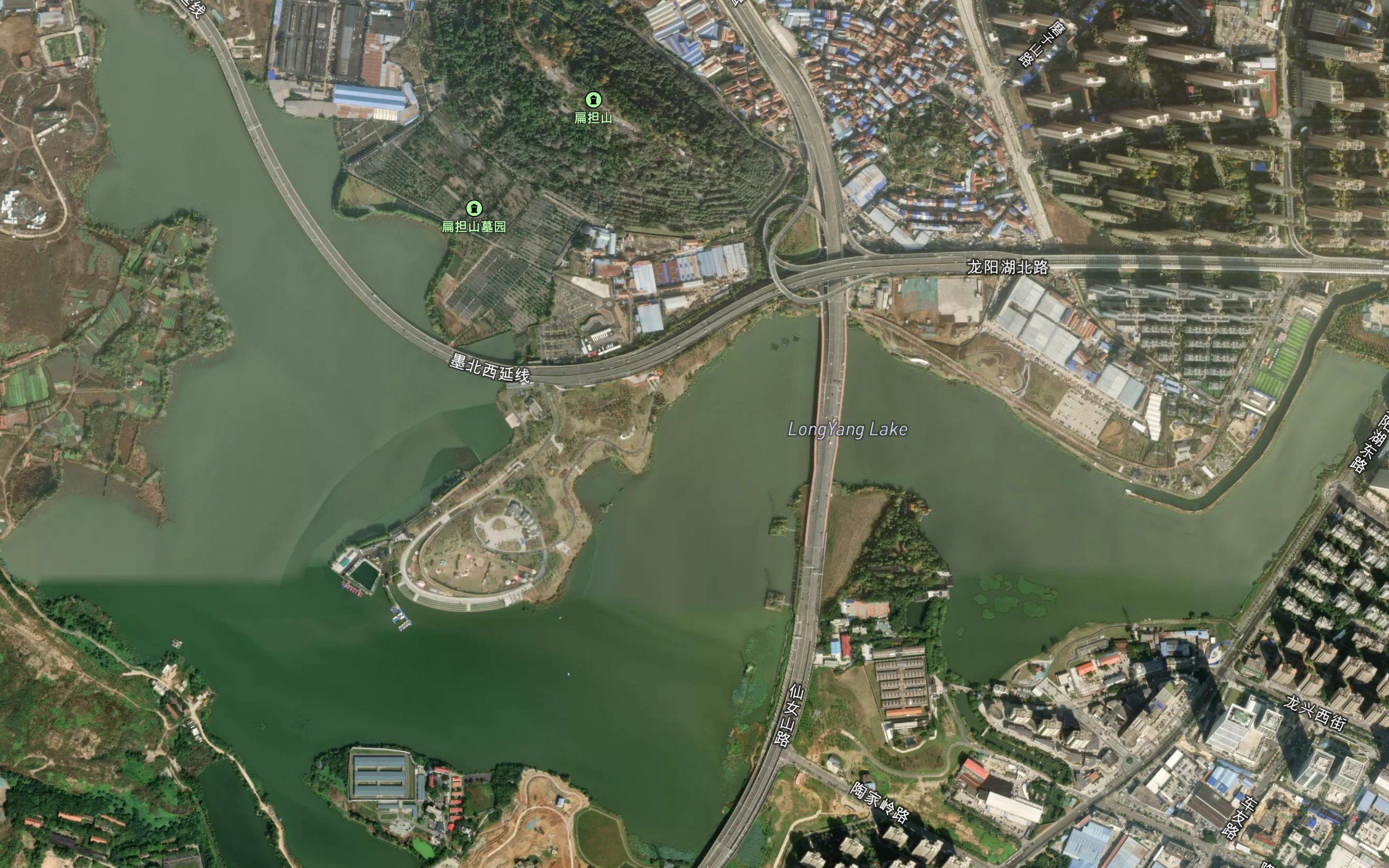 Longyang Lake