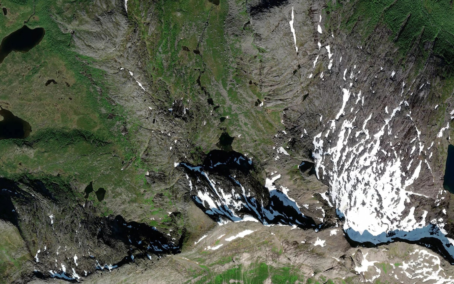 Satellite map of the Royrvikvatnet