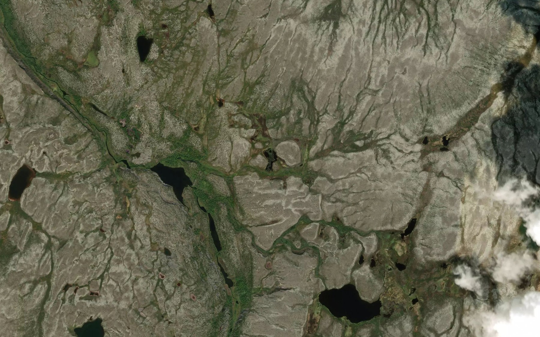 Satellite map of the Ciegnalisluobbal