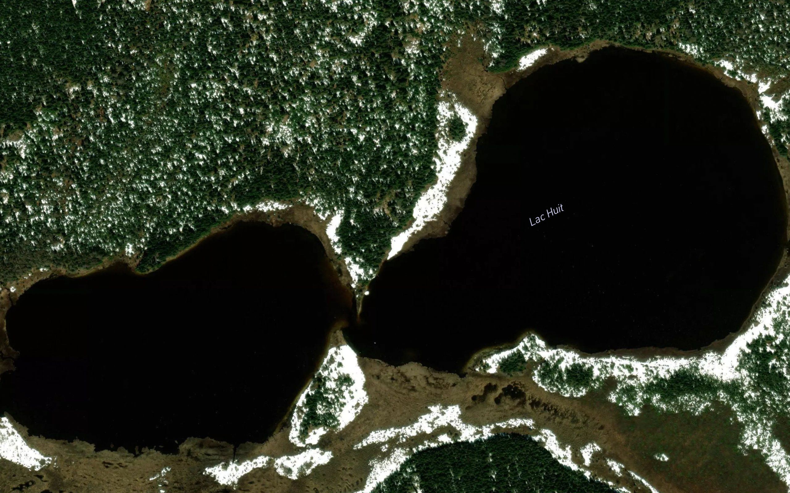 Lac Huit
