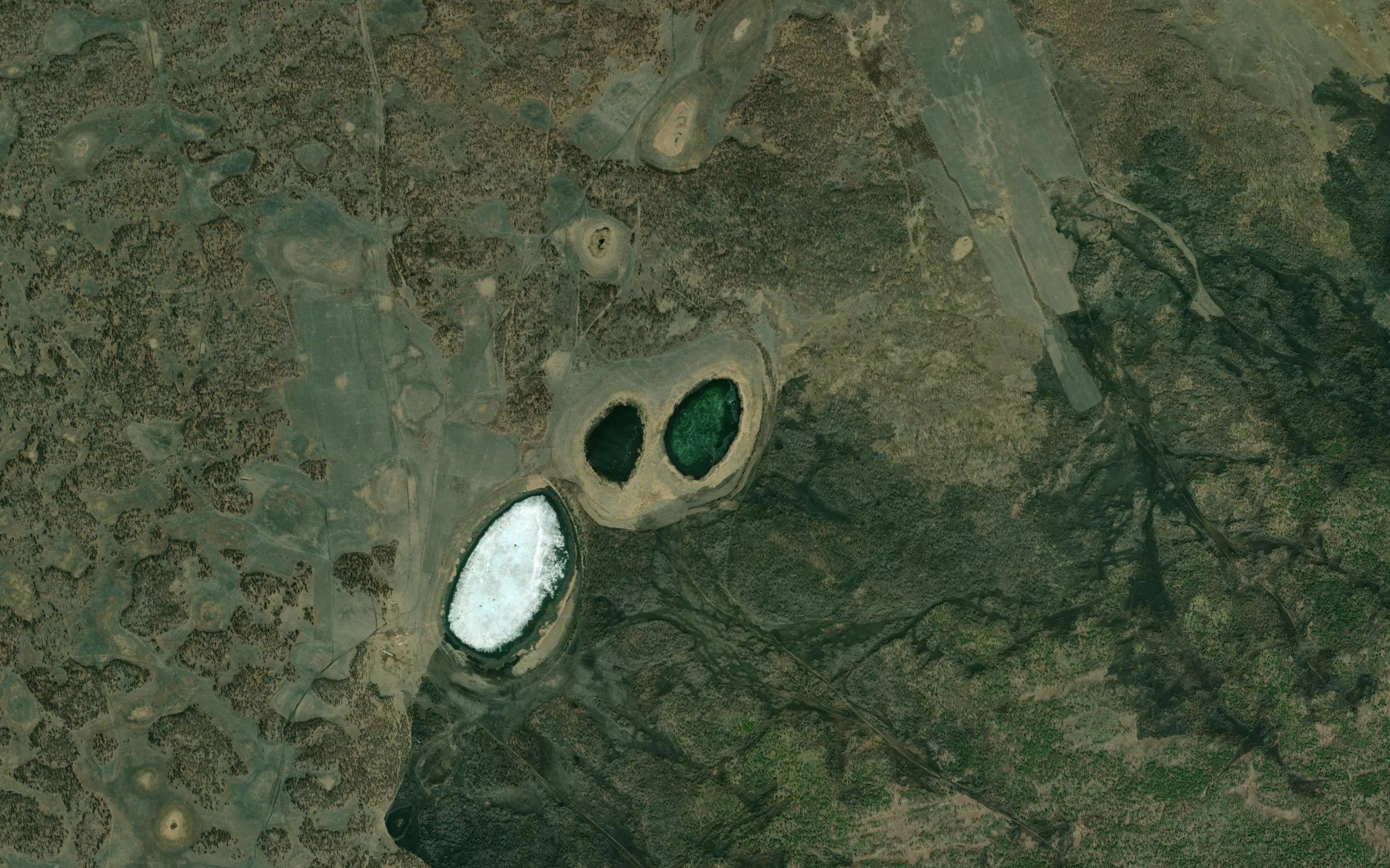 Ozero Pravaya Kyrgynda