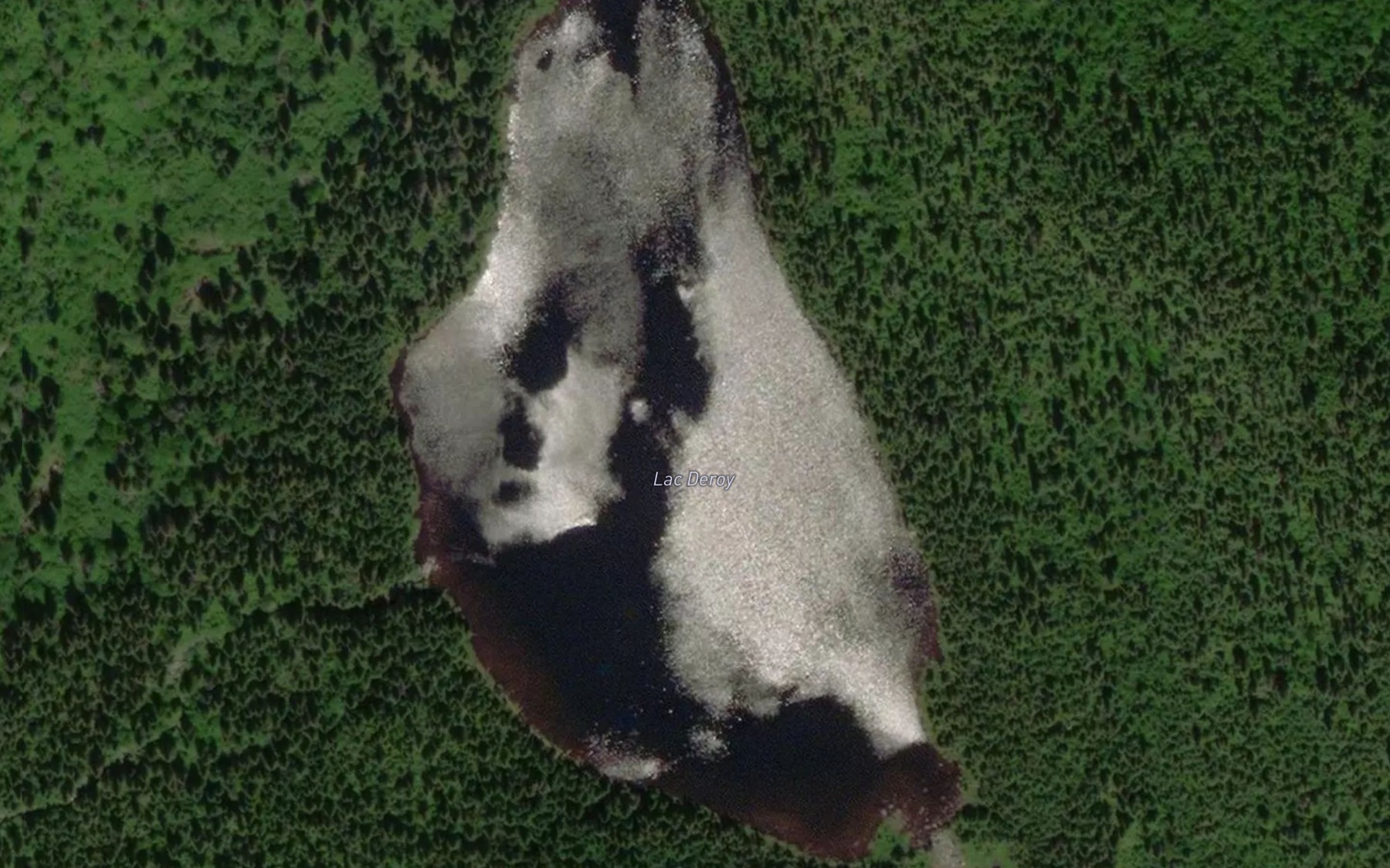 Satellite map of the Lac Deroy