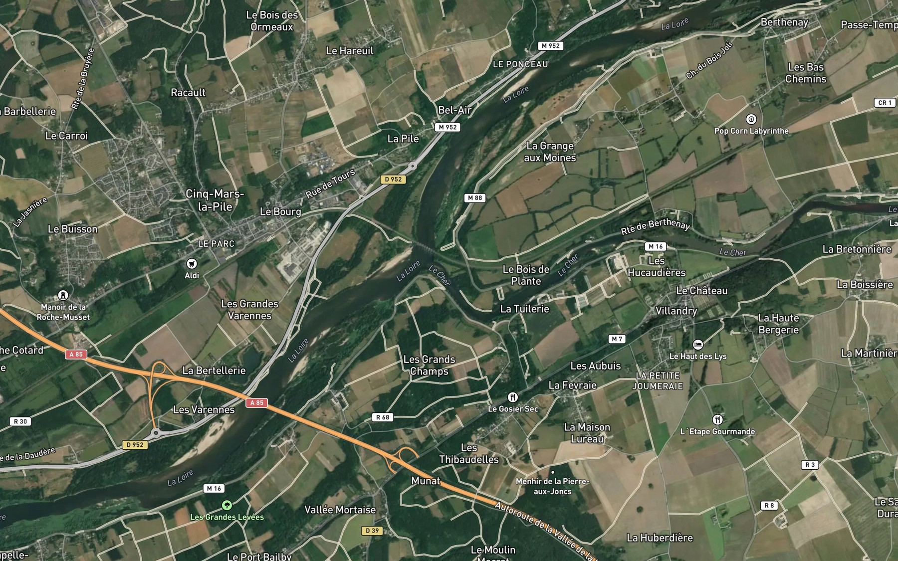 Satellite map of the Cher