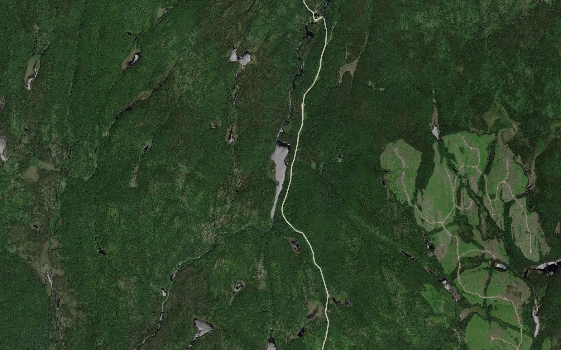 Satellite map of the Lac Cornet
