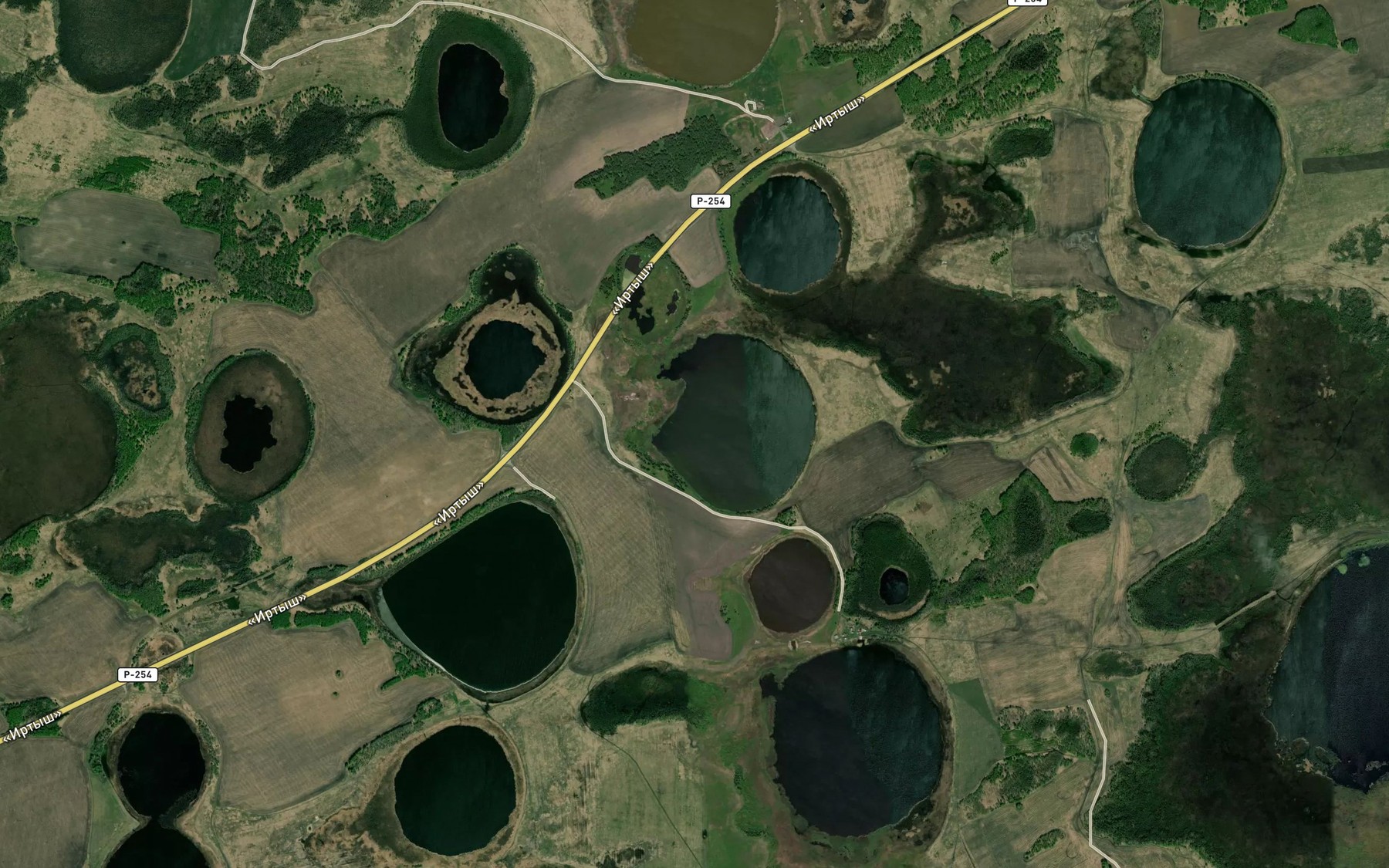Satellite map of the Ozero Slevalovo