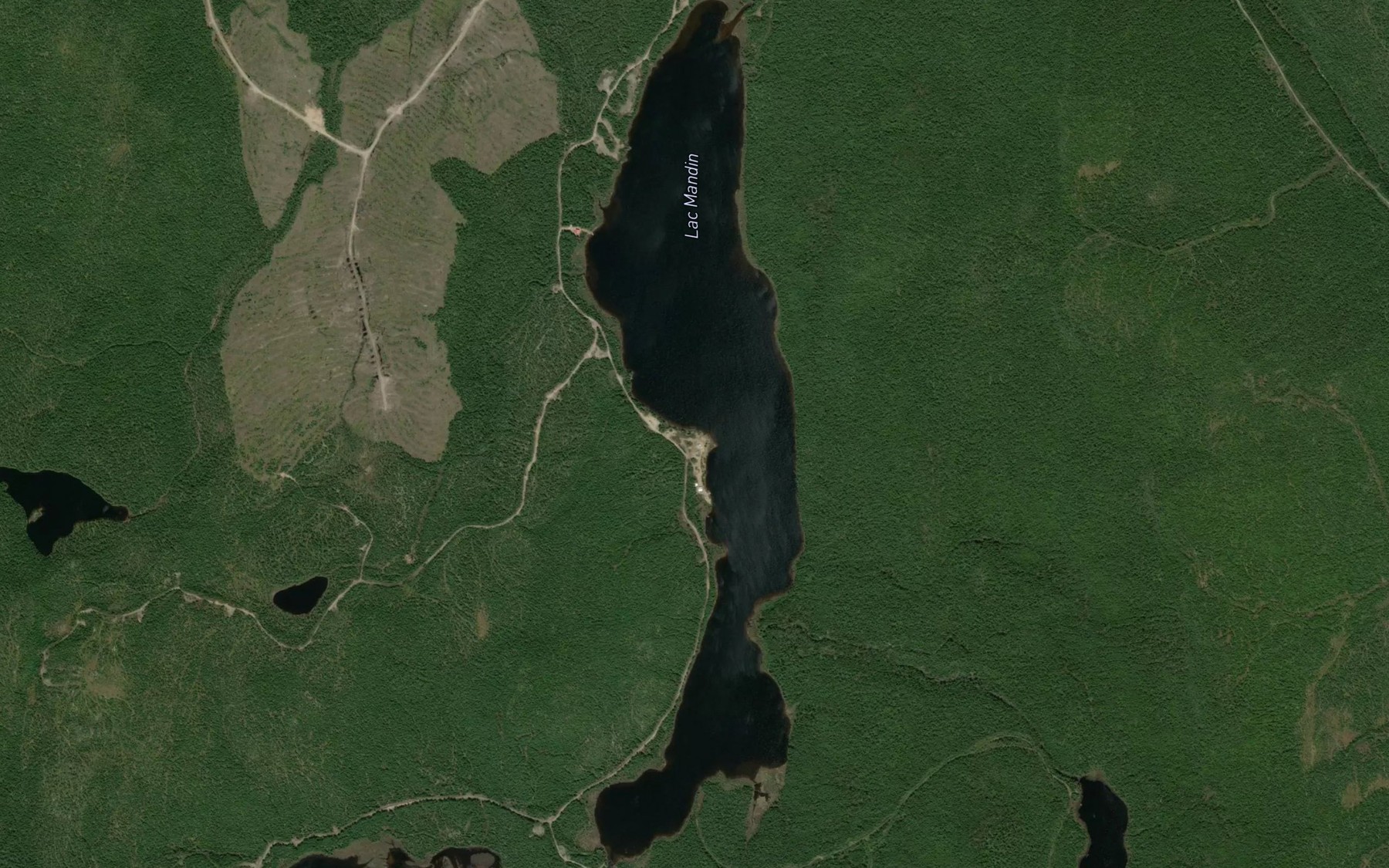 Satellite map of the Lac Mandin