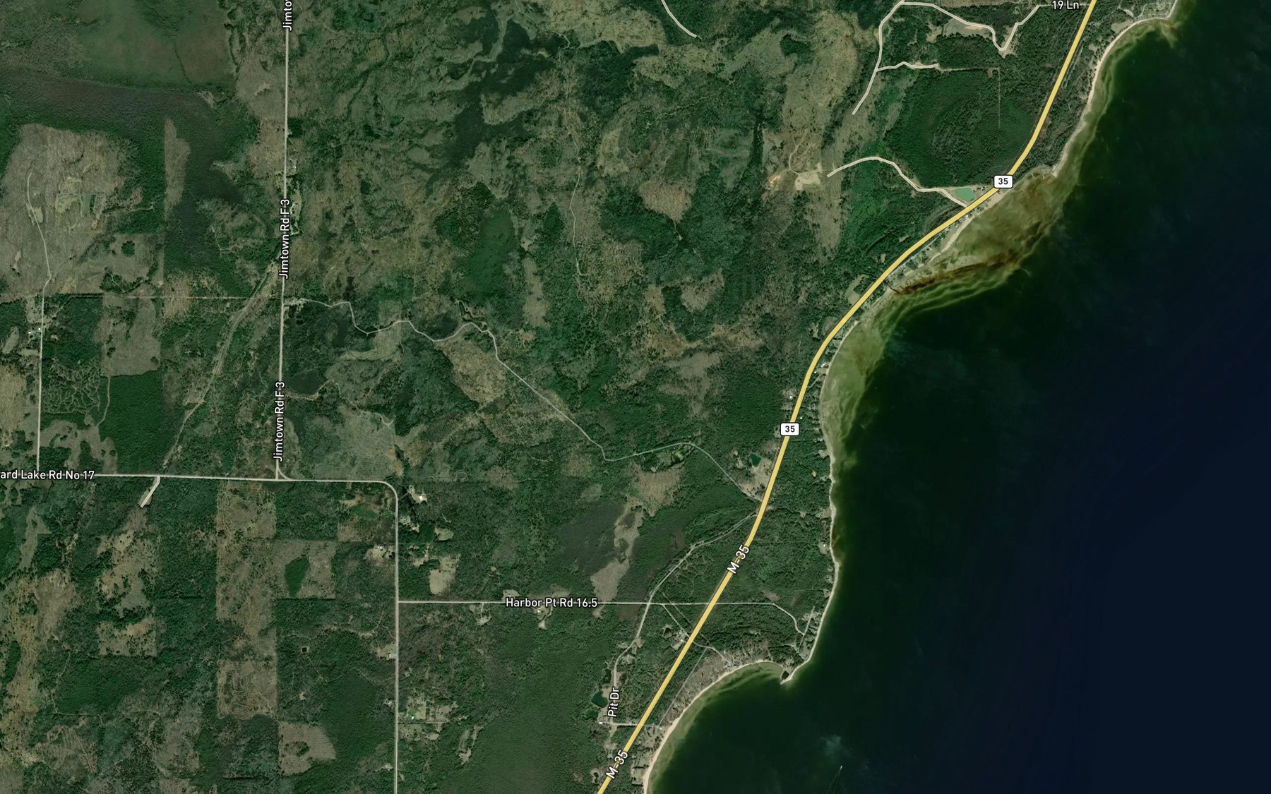Satellite map of the Richardt Lake