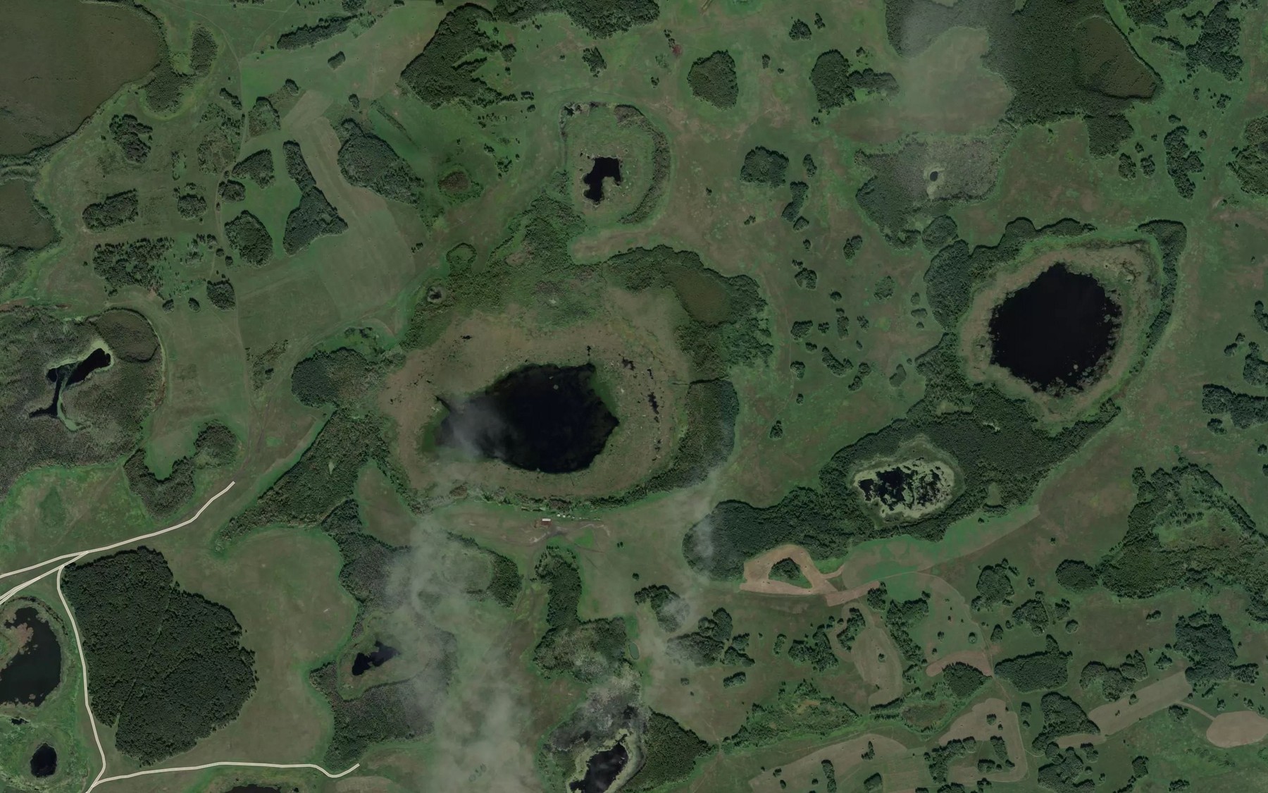 Satellite map of the Ozero Malyutkul'