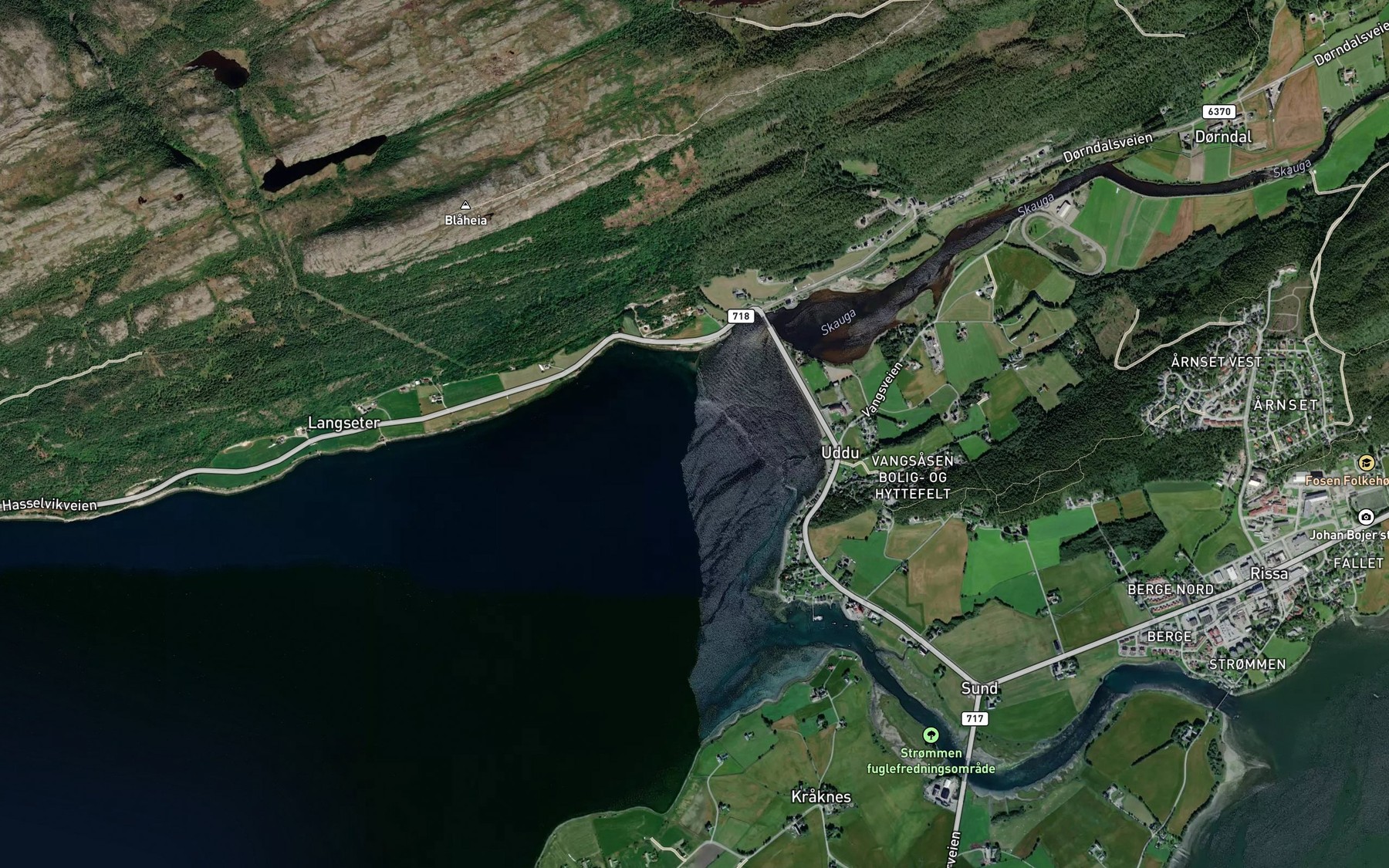Satellite map of the Langsaeterbukta