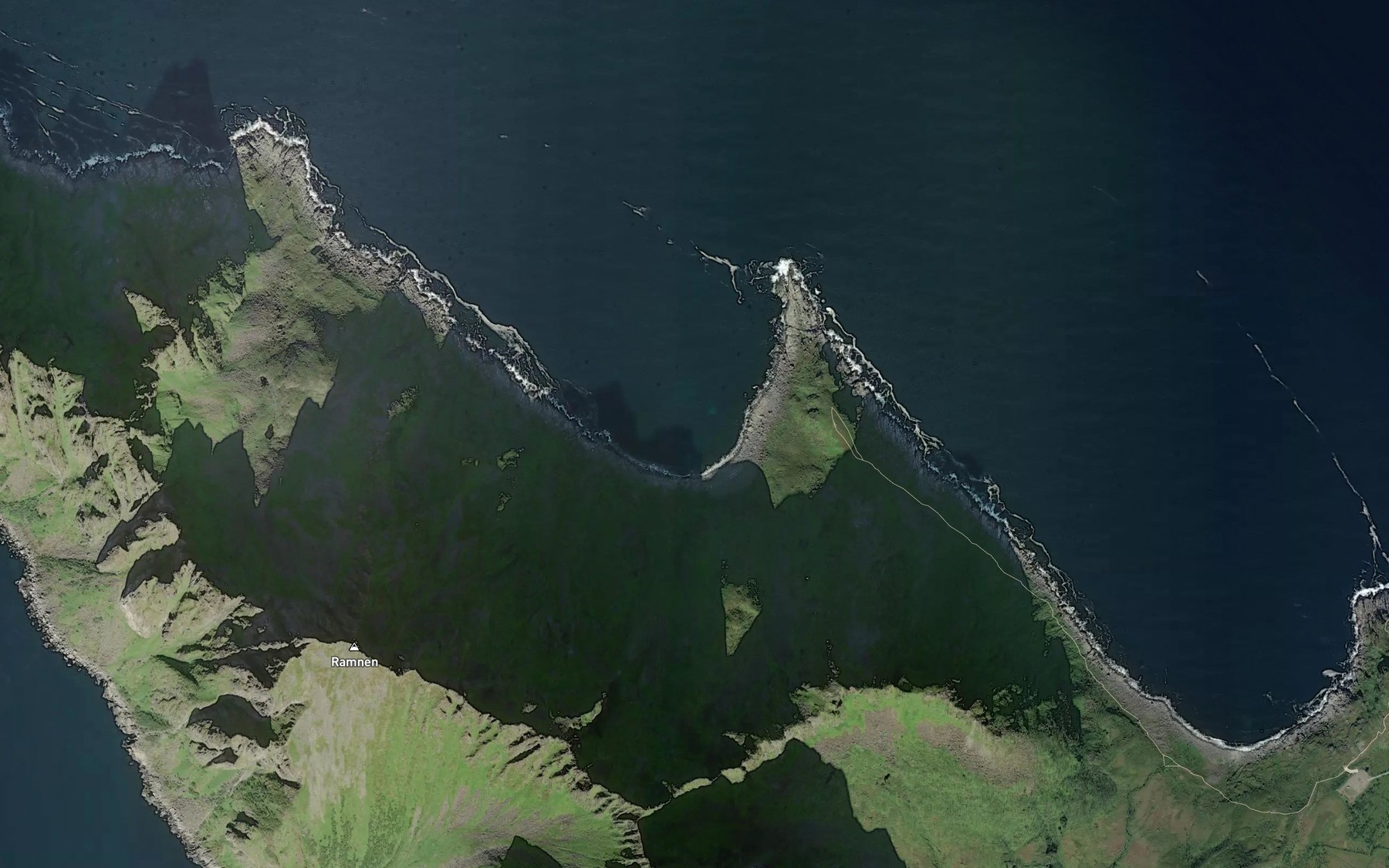 Satellite map of the Skoytenesvika
